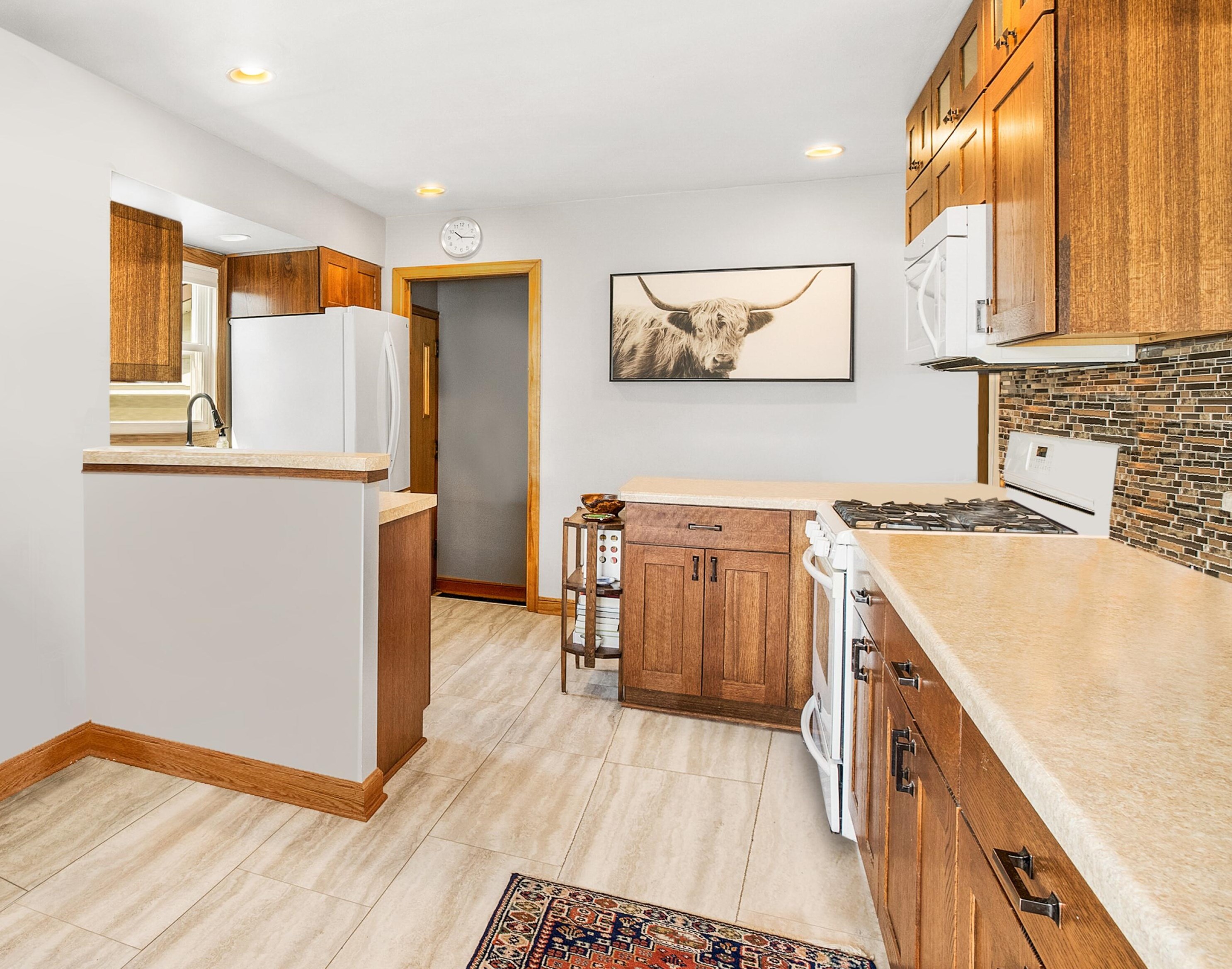 1401 Manistique Ave, South Milwaukee WI  53172-3049 exterior