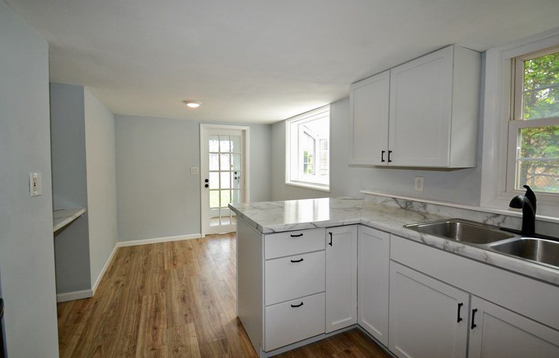 5225 Whitnall Ave, Cudahy WI  53110-1940 exterior