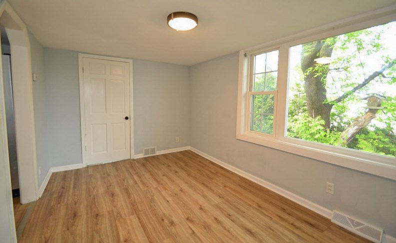 5225 Whitnall Ave, Cudahy WI  53110-1940 exterior