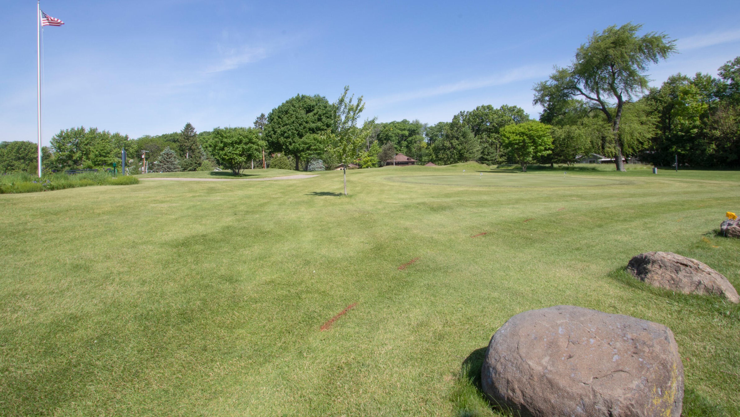 1046 Shabbona Dr, Fontana WI  53125-1348 exterior