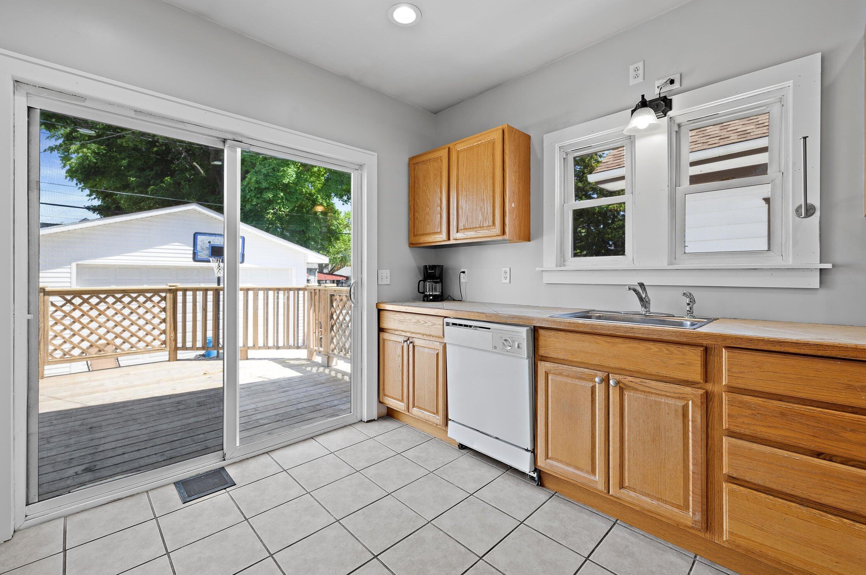 1020 William St, Racine WI 53402-4156 exterior