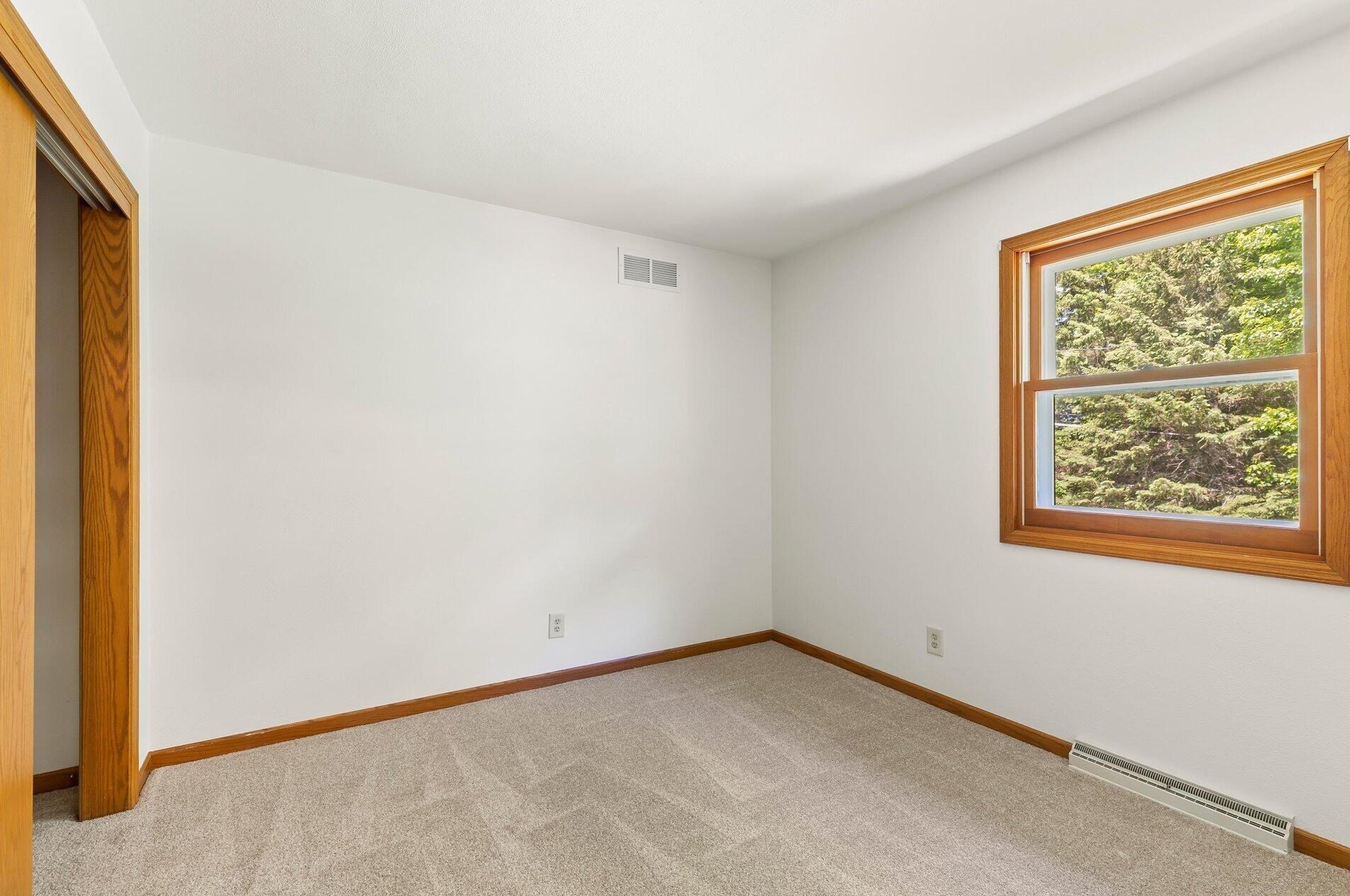 1420 Autumn Dr, Racine WI 53402-1813 exterior