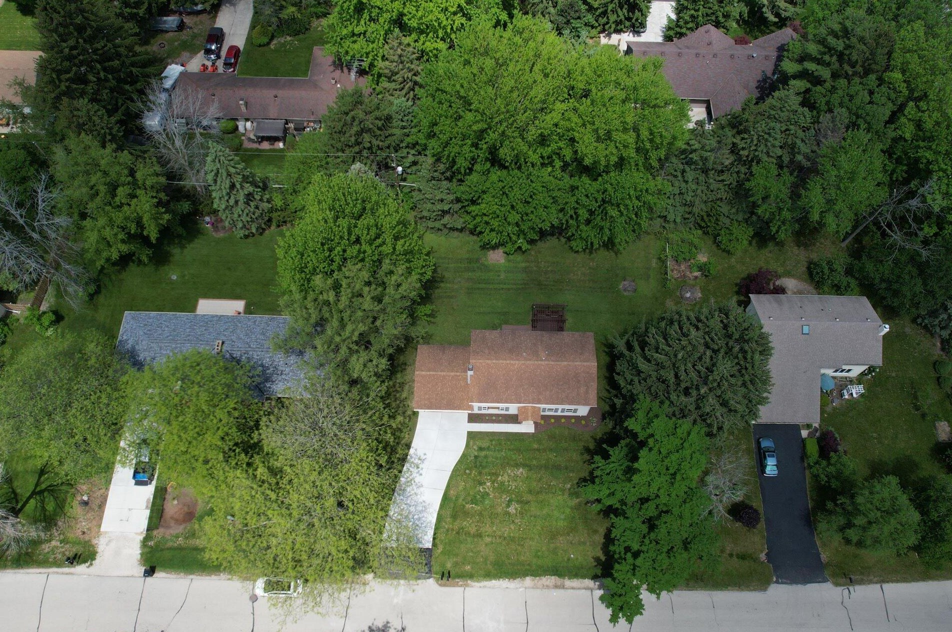 1420 Autumn Dr, Racine WI 53402-1813 exterior