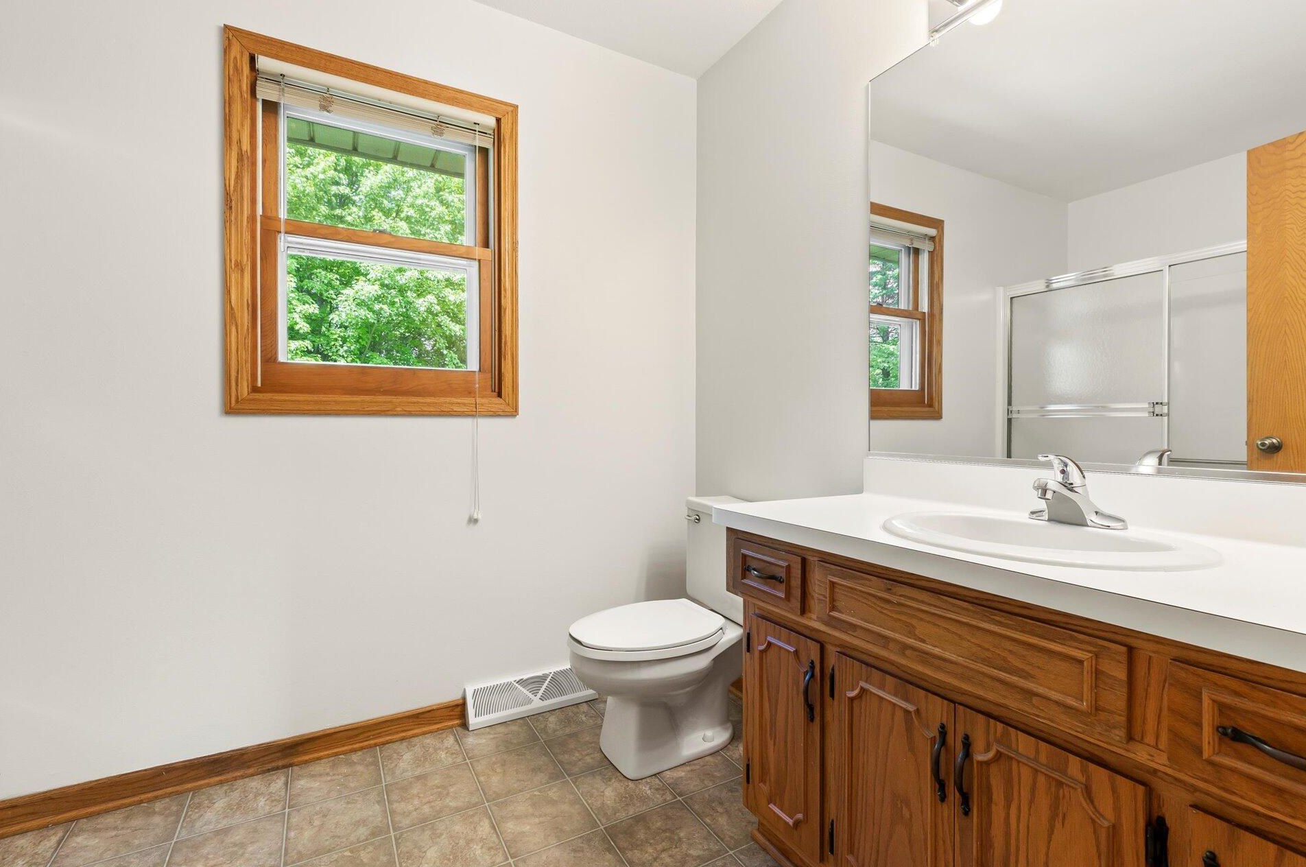 1420 Autumn Dr, Racine WI 53402-1813 exterior