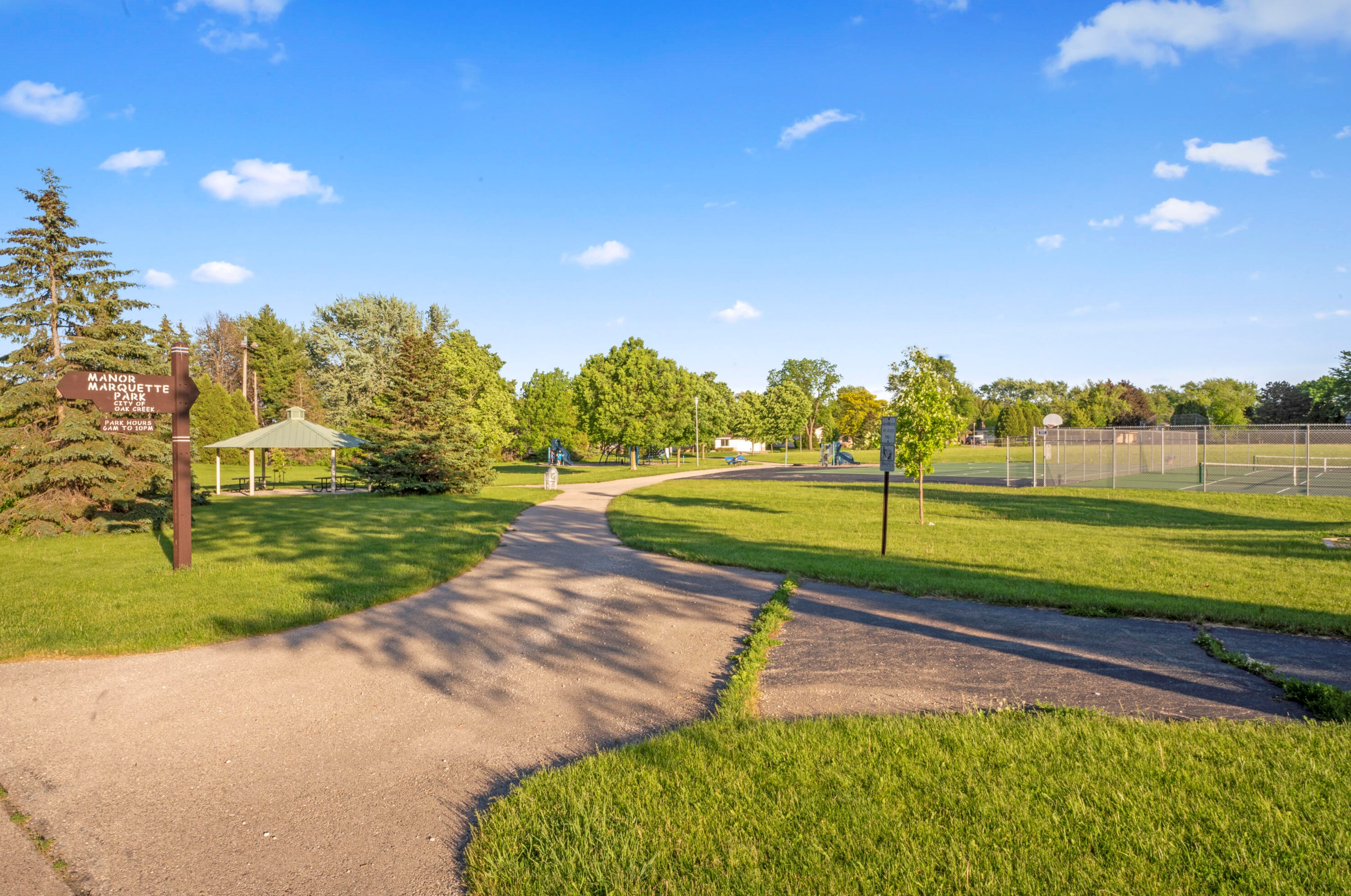 7465 Shepard Ave, Oak Creek WI  53154-2215 exterior