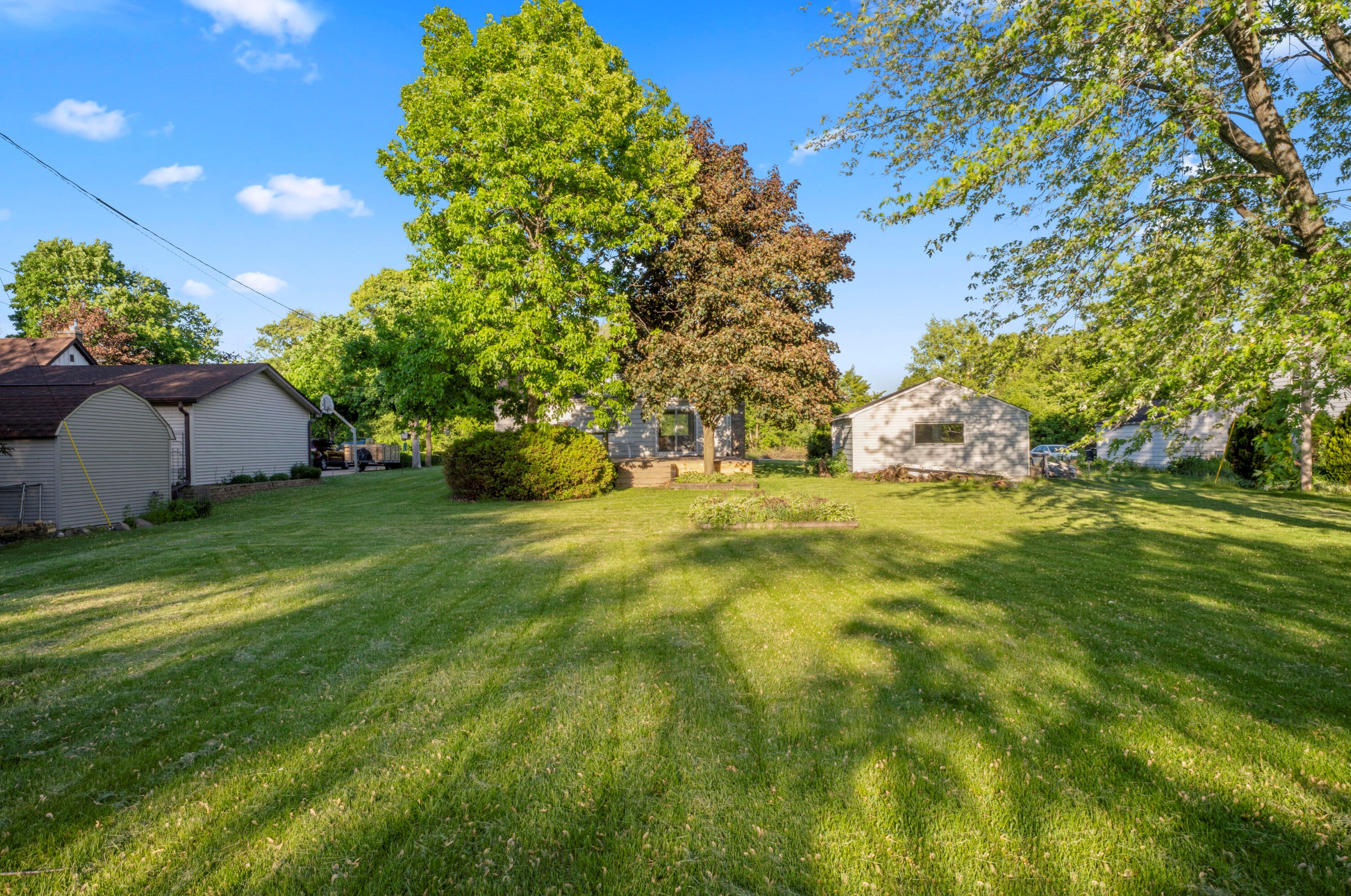 7465 Shepard Ave, Oak Creek WI  53154-2215 exterior
