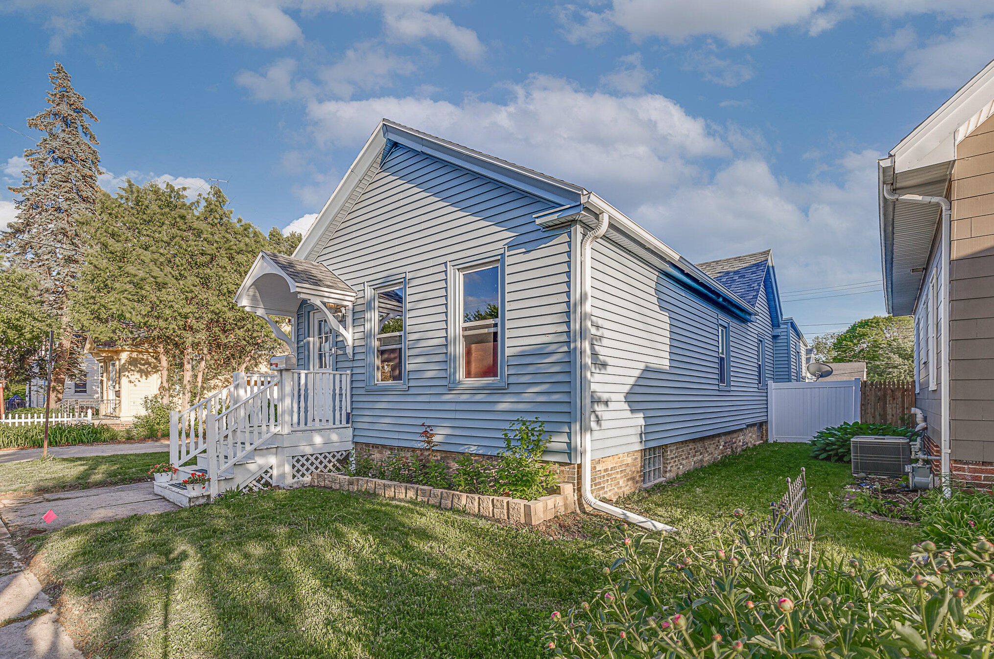 1021 Geele Ave, Sheboygan WI  53083-4860 exterior