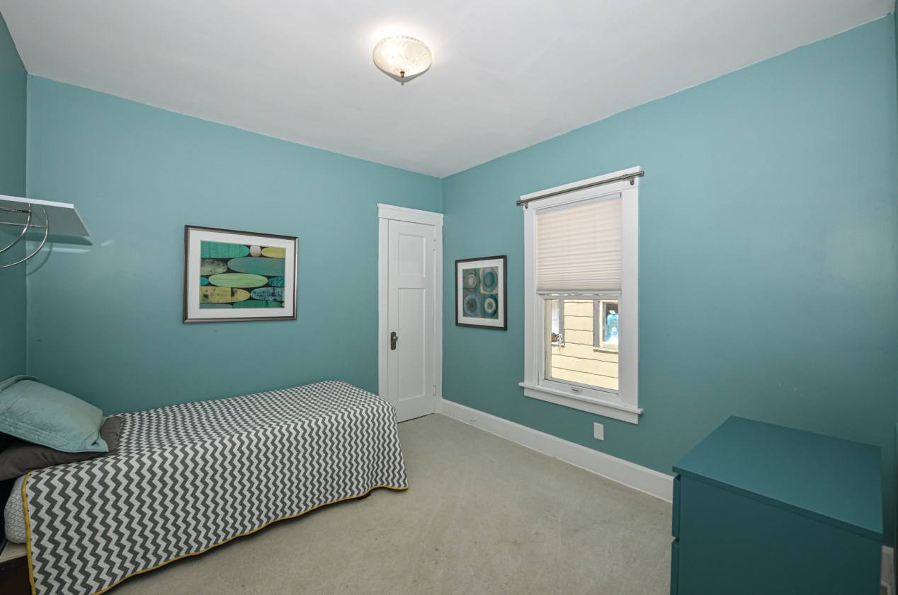 1106 Blaine Ave, Racine WI 53405-2905 exterior