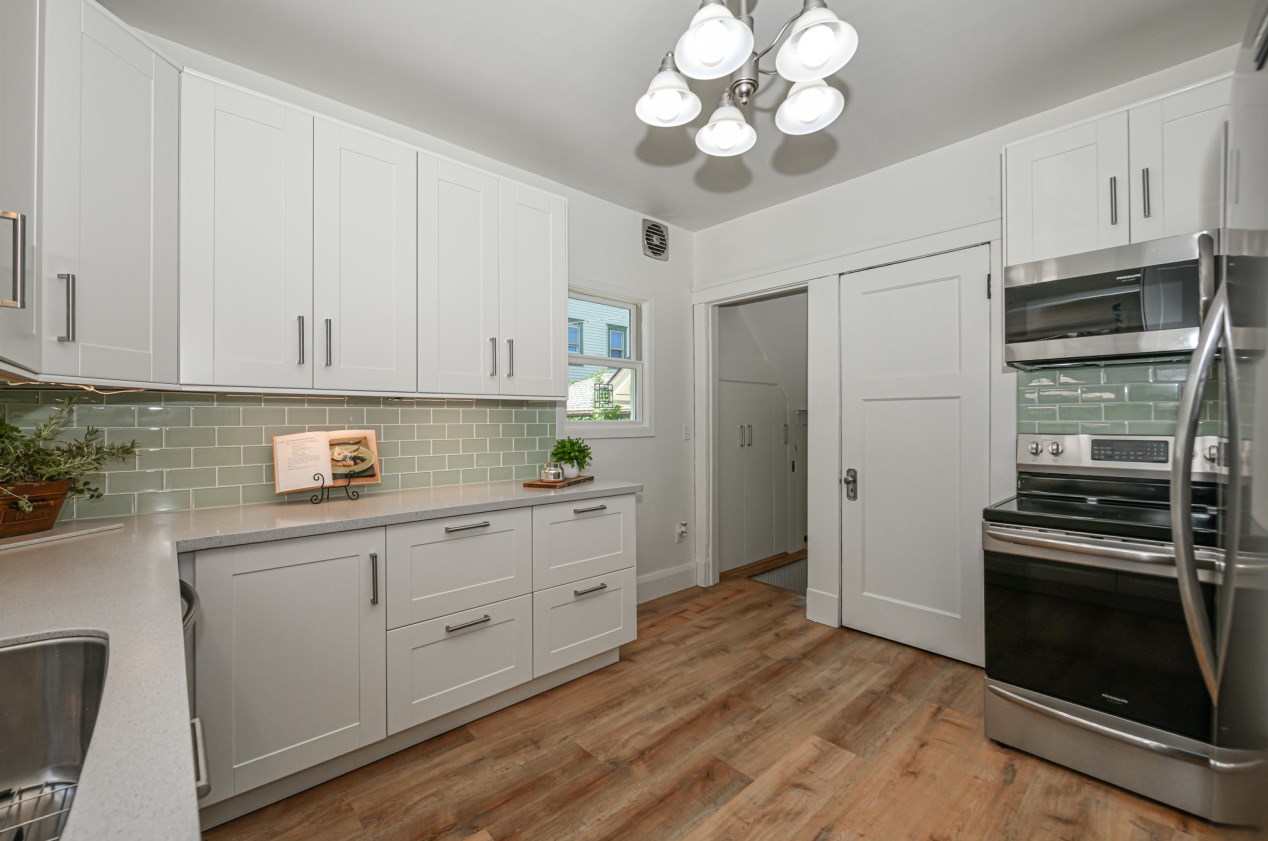 1106 Blaine Ave, Racine WI 53405-2905 exterior