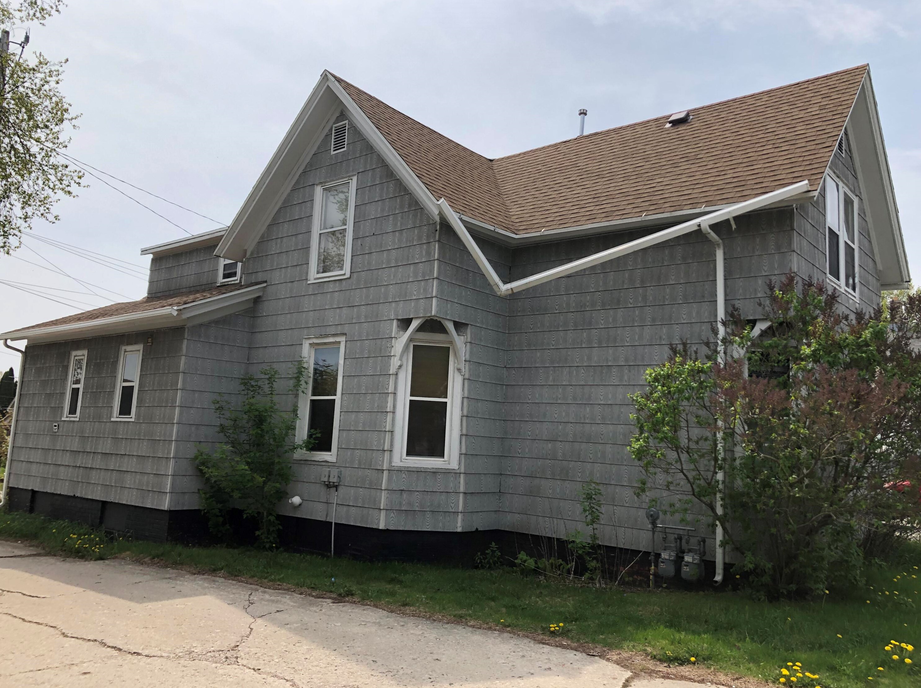 613 14th St, Sheboygan WI  53081-4331 exterior