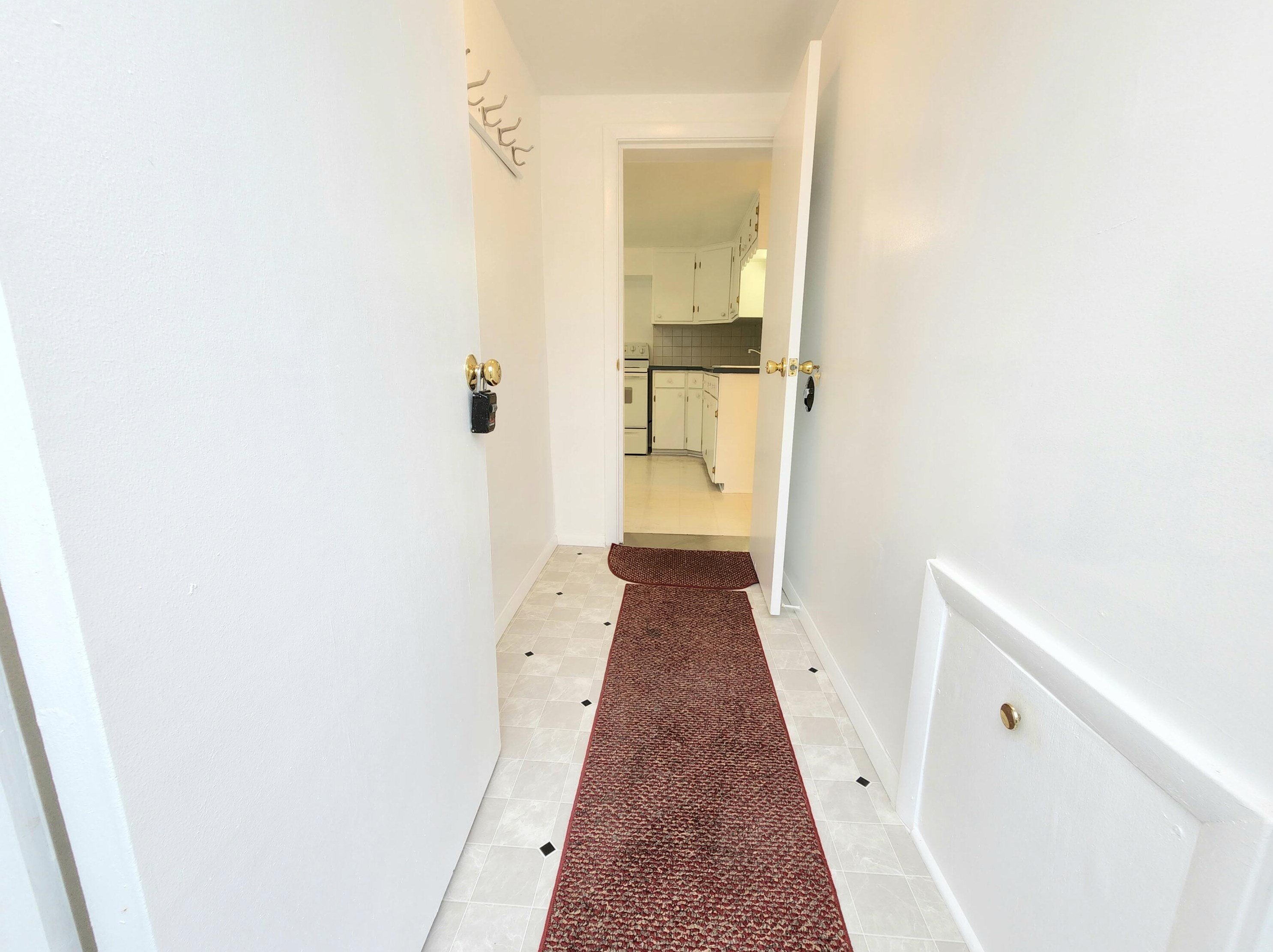 705 Nicholson Ave, South Milwaukee WI  53172-1446 exterior