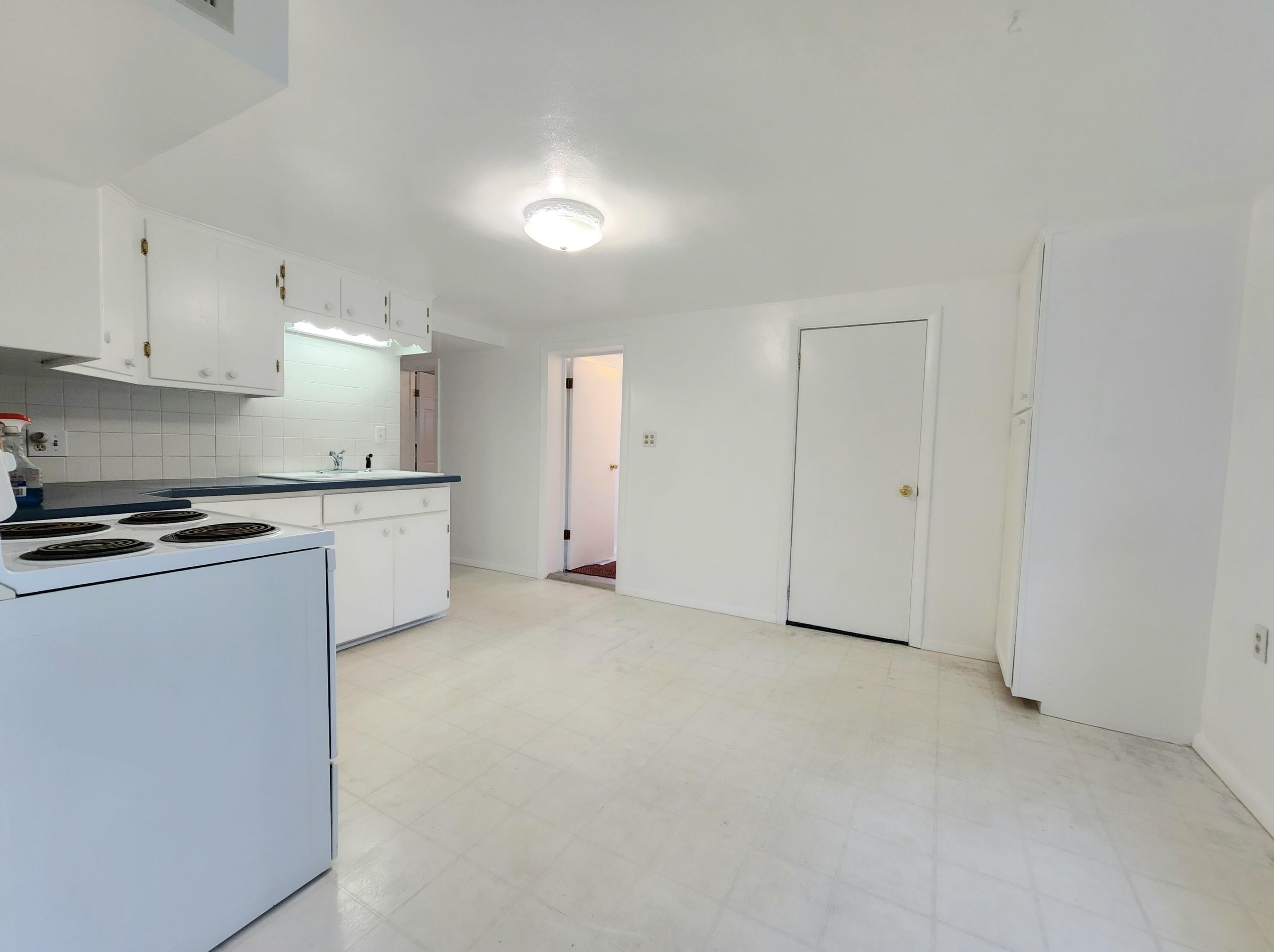 705 Nicholson Ave, South Milwaukee WI  53172-1446 exterior