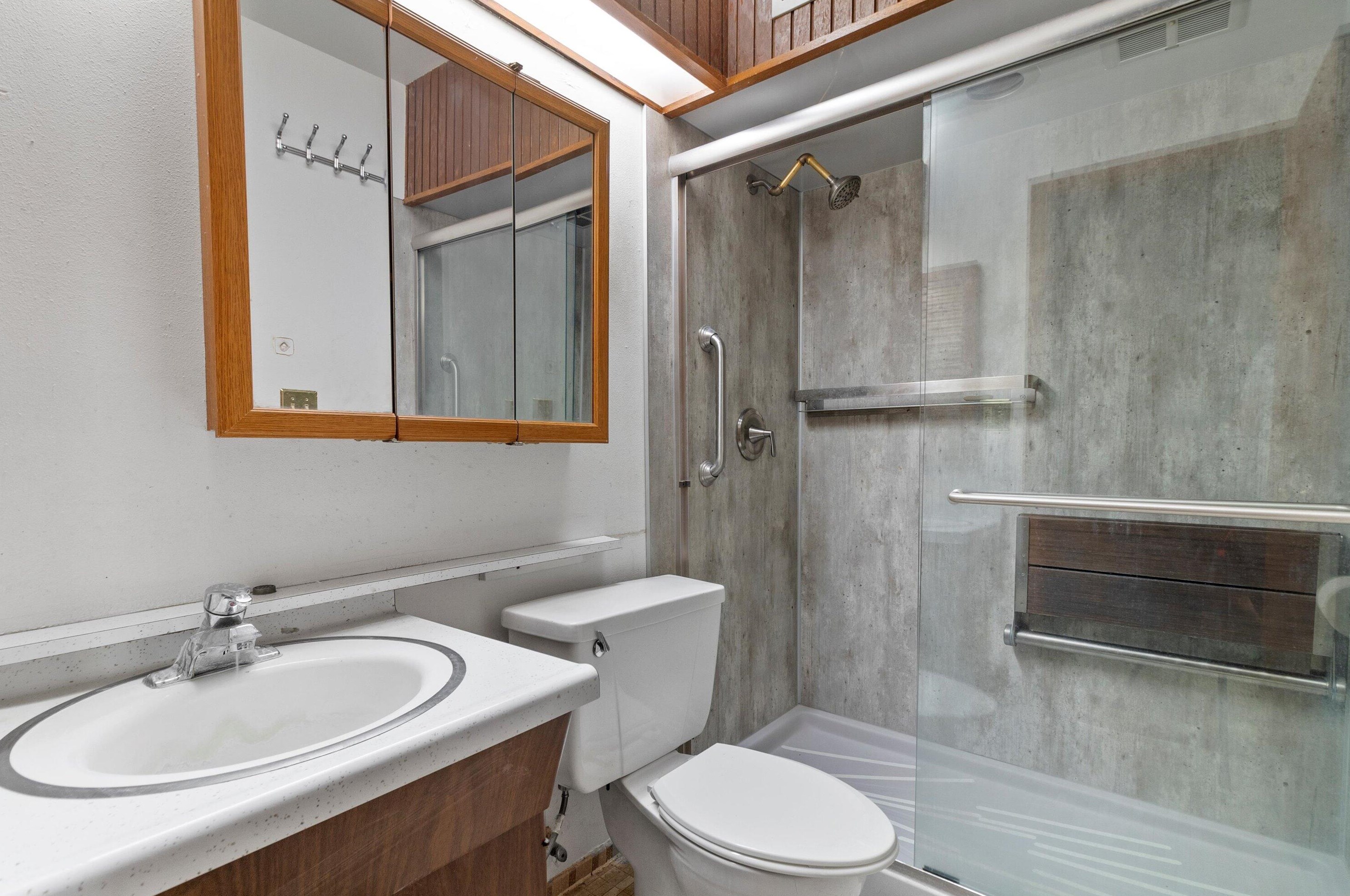 3333 5th Ave, South Milwaukee WI  53172-4015 exterior