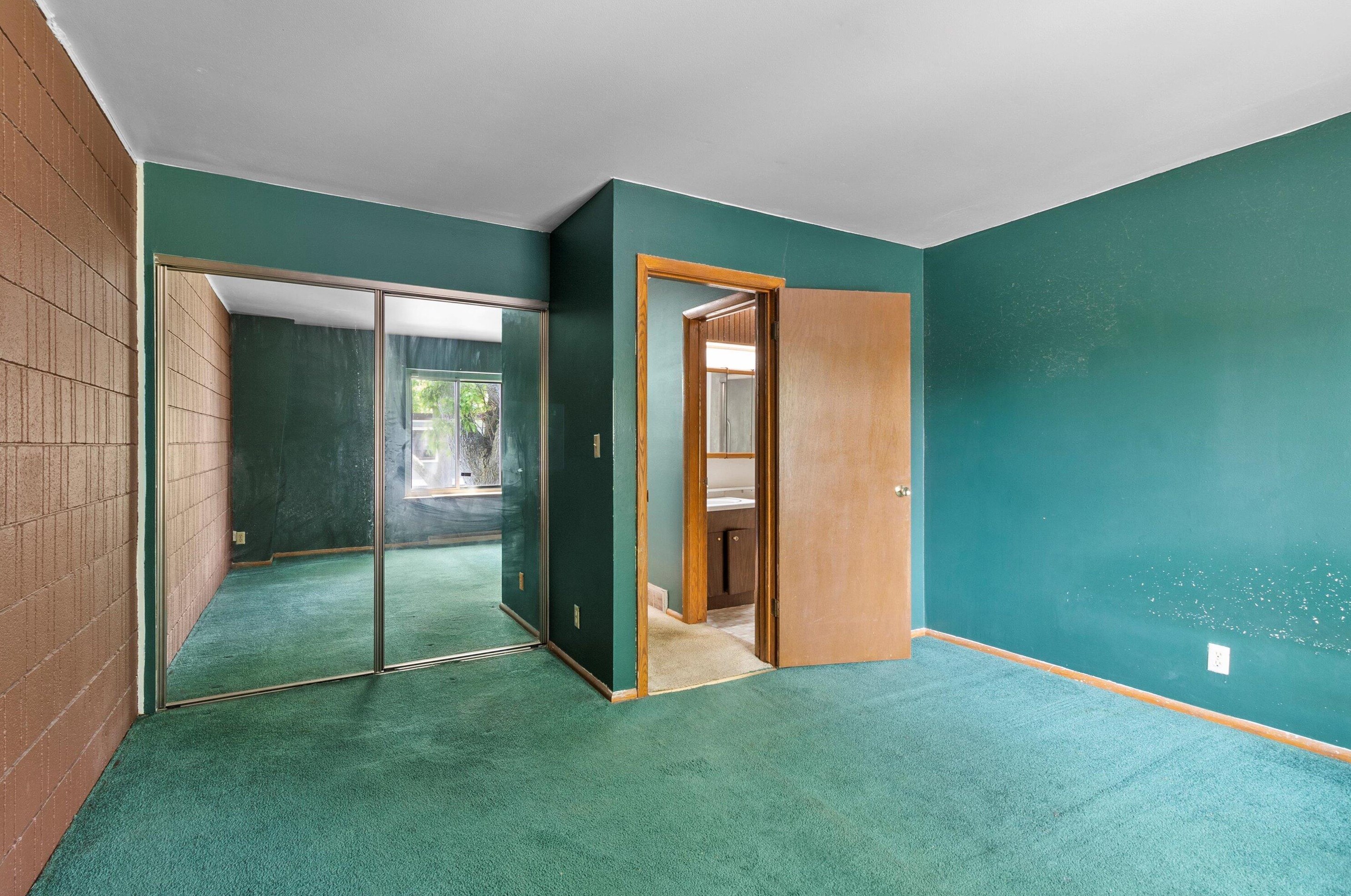 3333 5th Ave, South Milwaukee WI  53172-4015 exterior