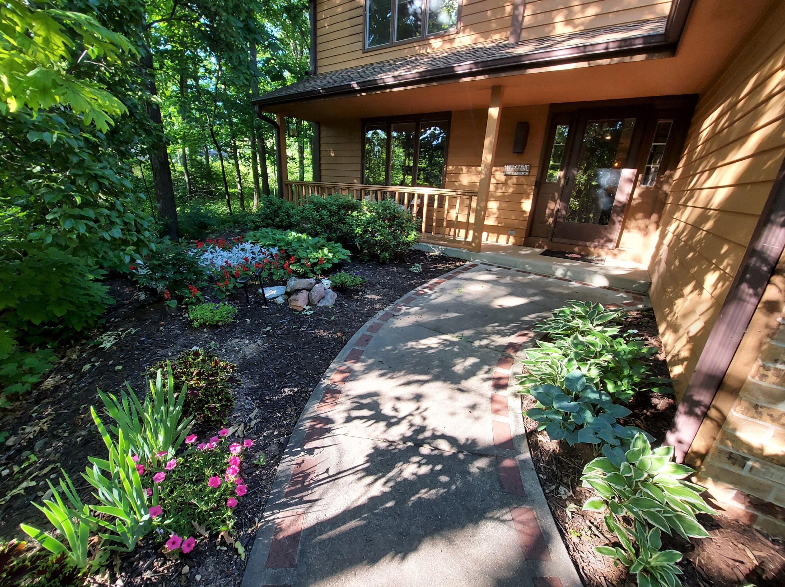 940 Satinwood Ct, Brookfield WI  53005-6852 exterior