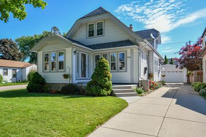 3328 S Springfield Ave - Photo 1
