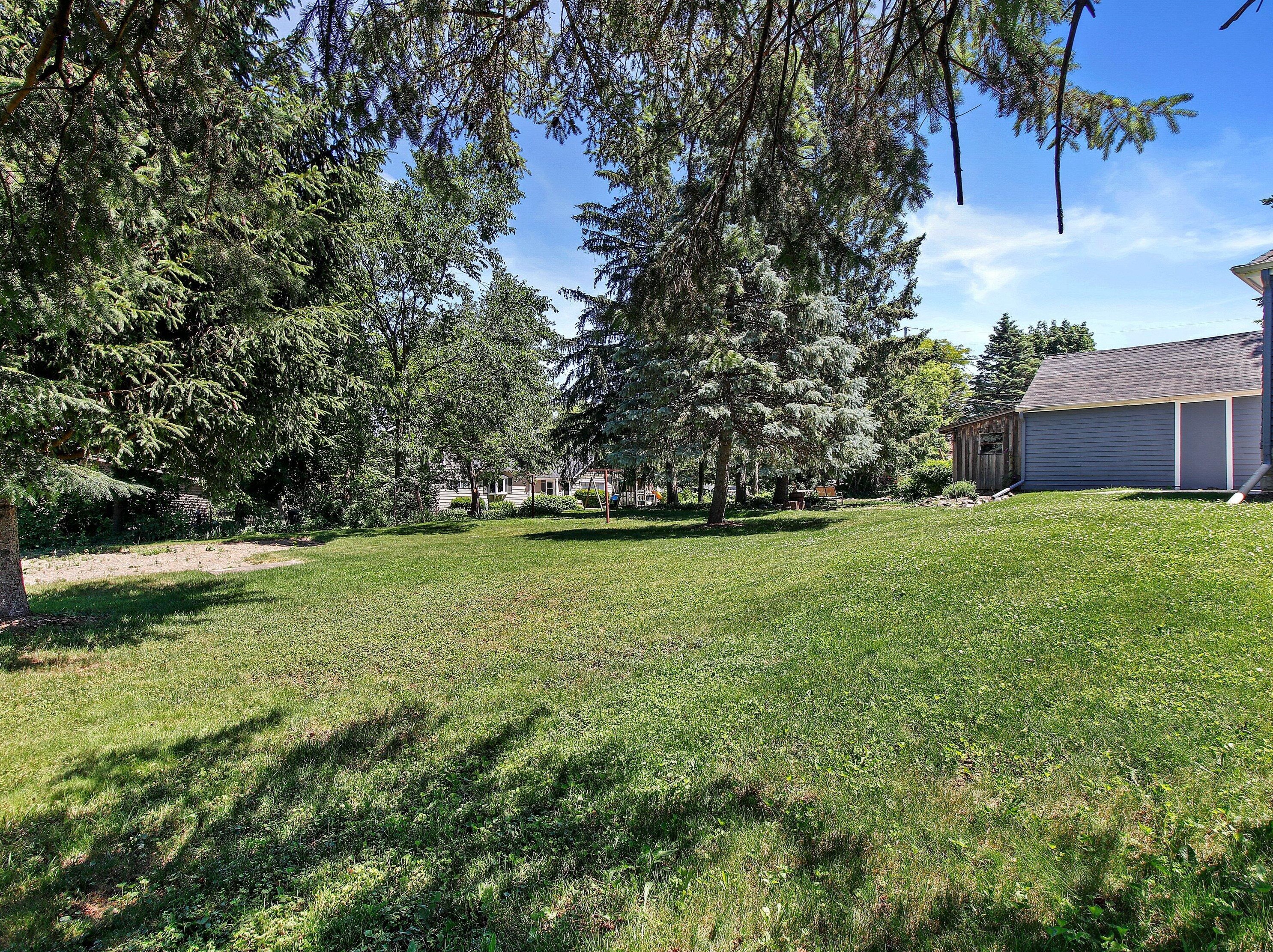 18030 Midland Pl, Brookfield WI  53045-4262 exterior
