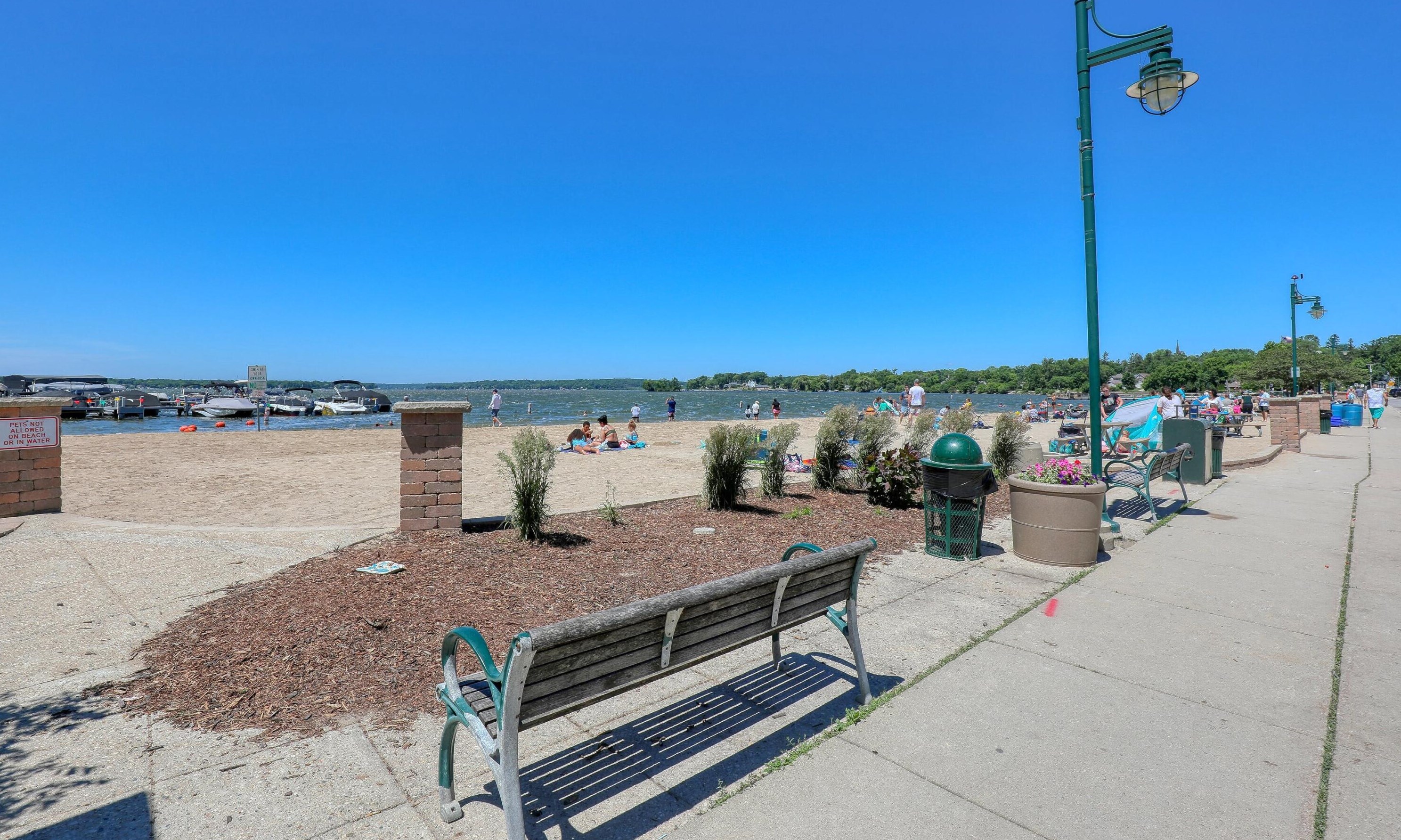 145 Wisconsin Ave, Pewaukee WI  53072-3434 exterior