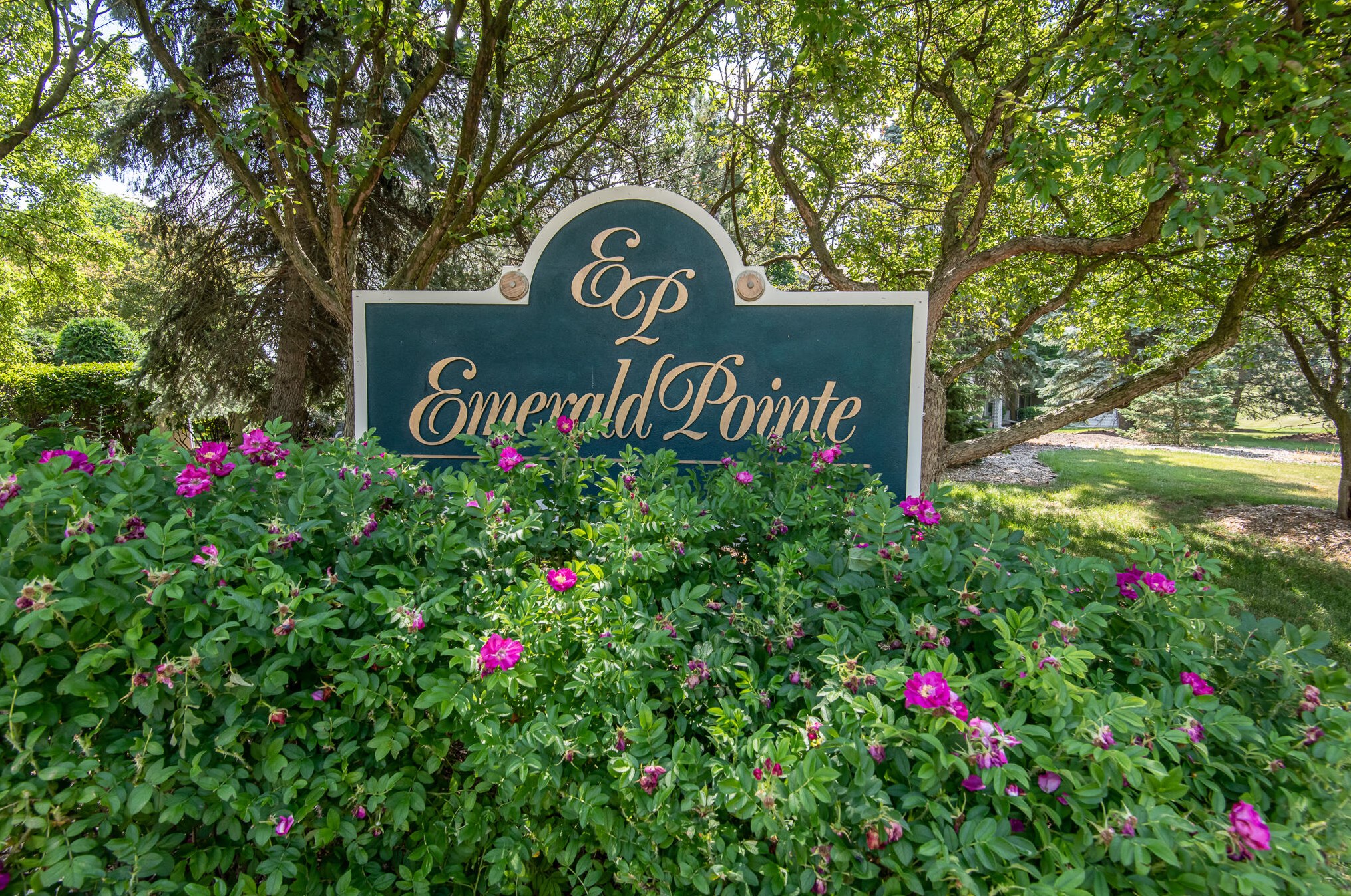 18430 Emerald Dr, Brookfield WI  53045-3788 exterior