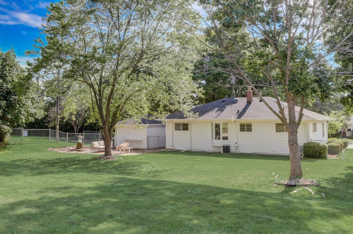 1355 Howard St, Racine WI  53404-2405 exterior