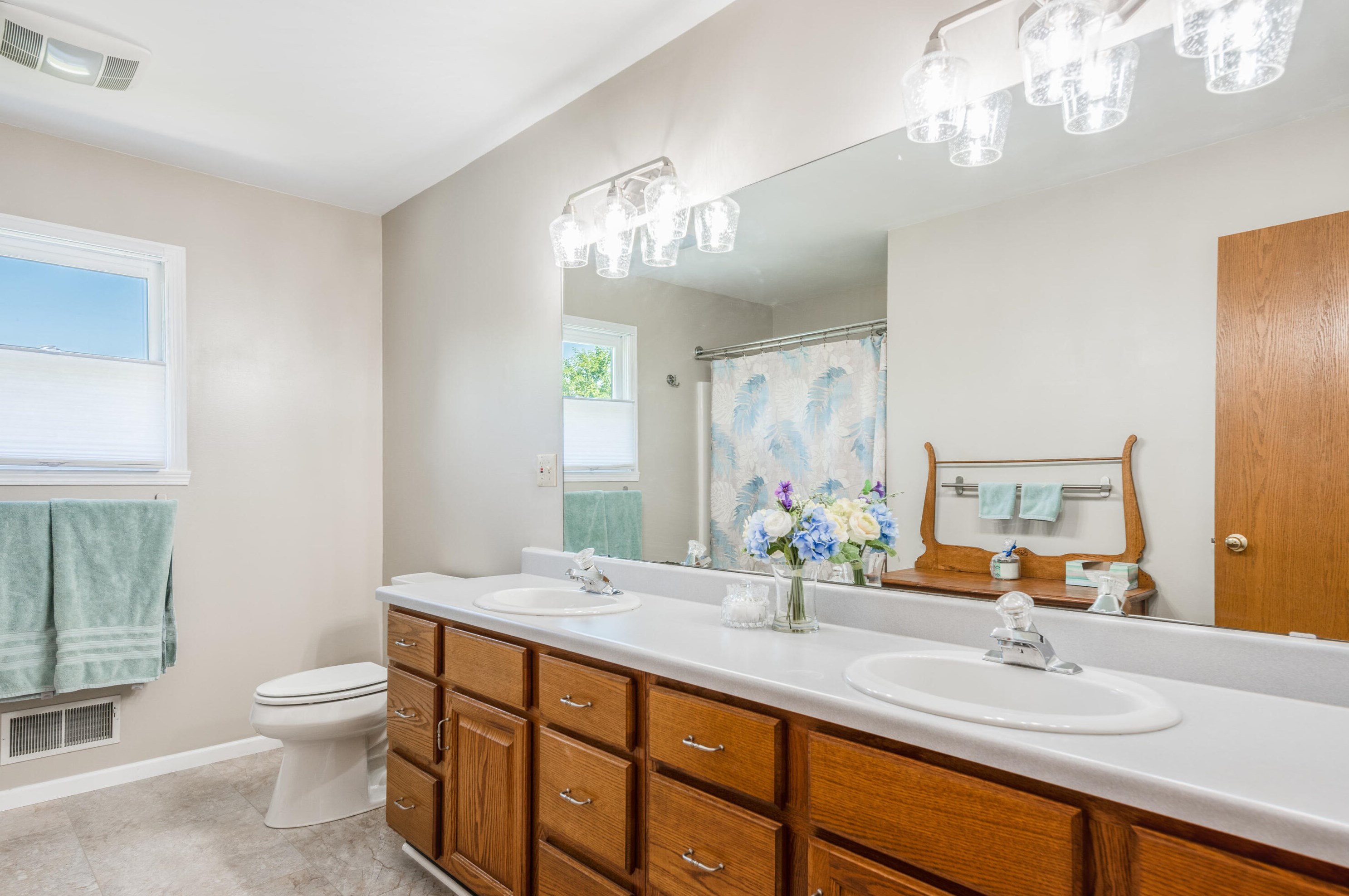 3800 Glencoe Dr, Racine WI  53403-9427 exterior