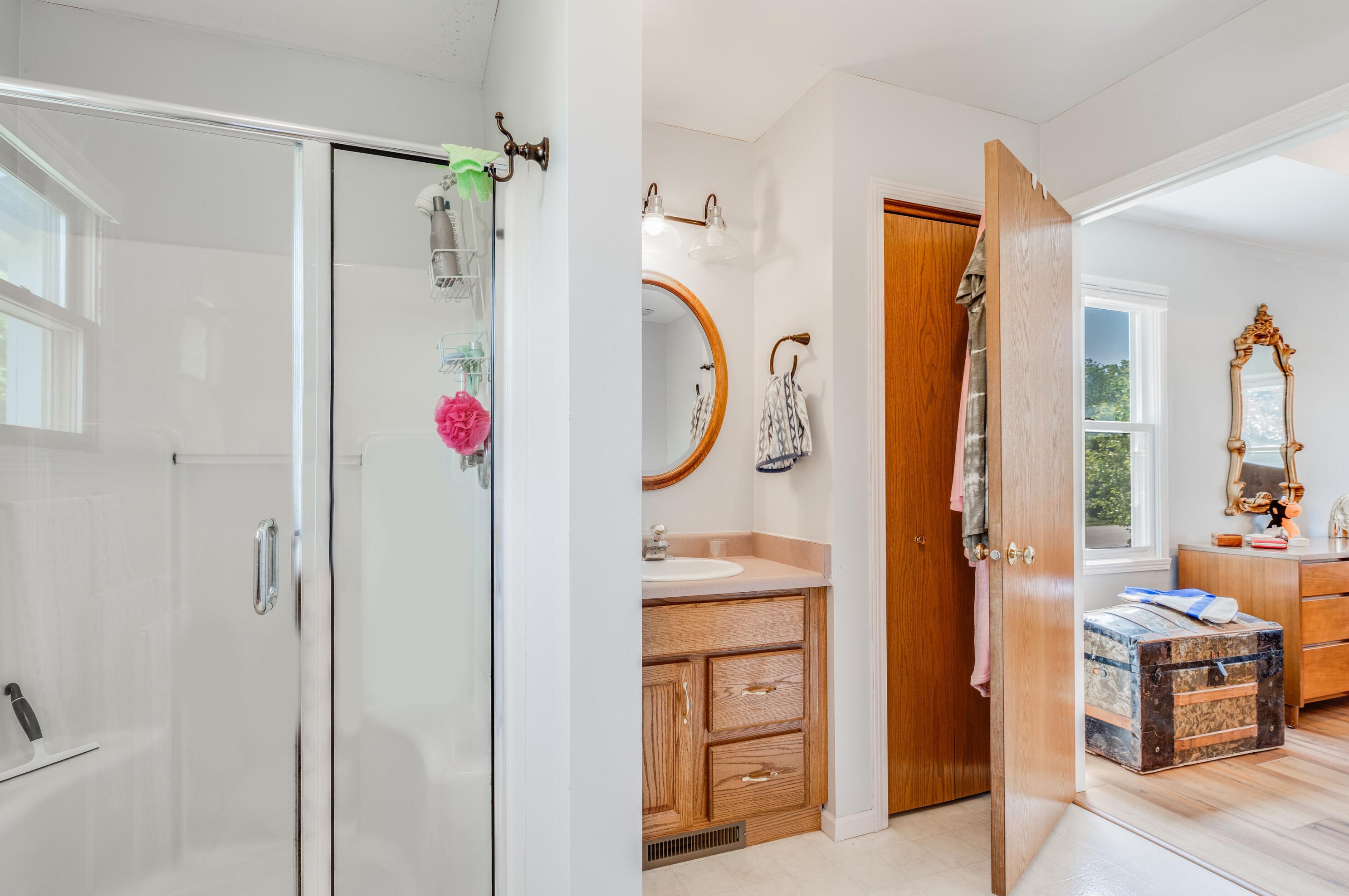 3800 Glencoe Dr, Racine WI  53403-9427 exterior