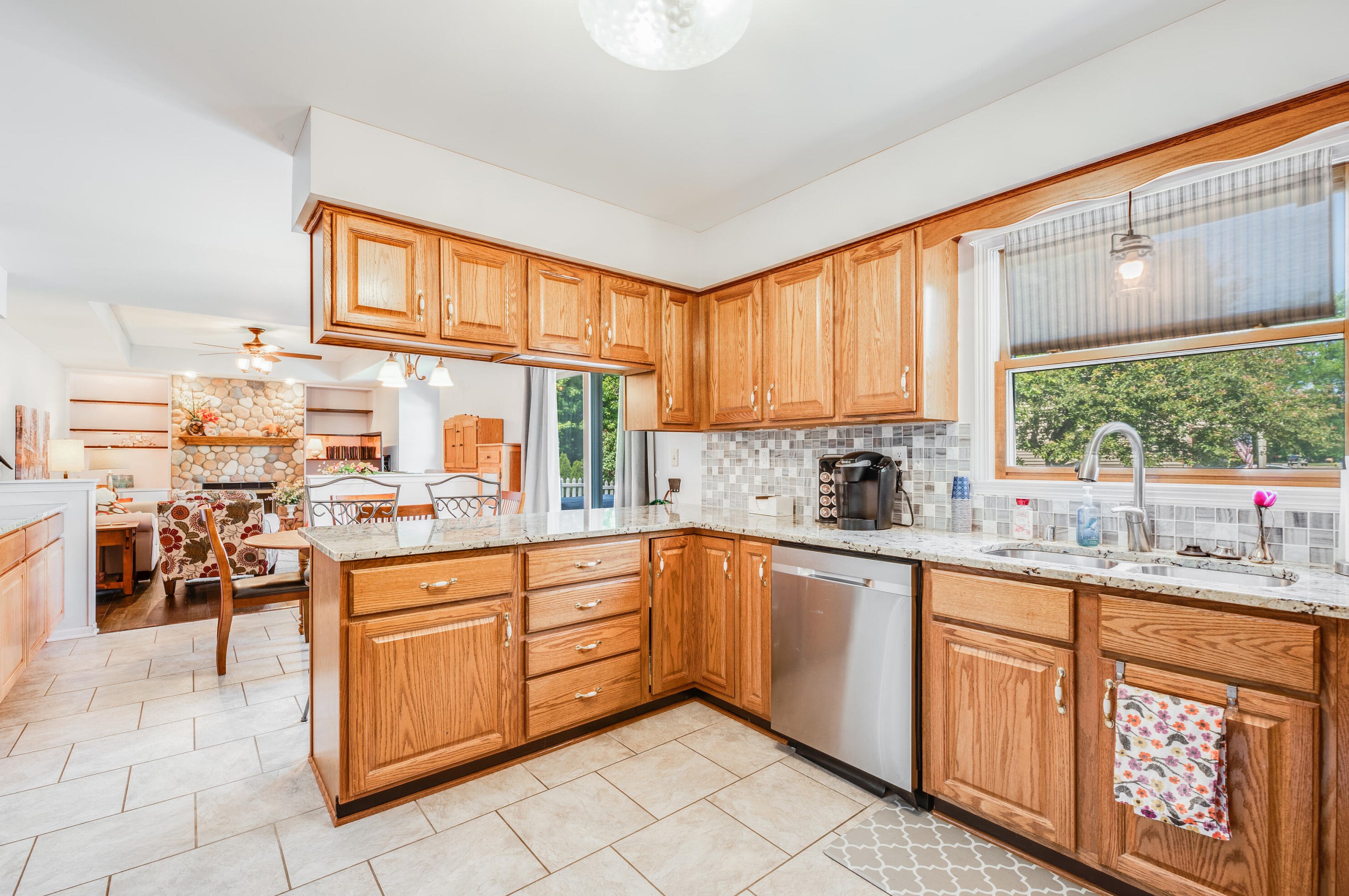 3800 Glencoe Dr, Racine WI  53403-9427 exterior