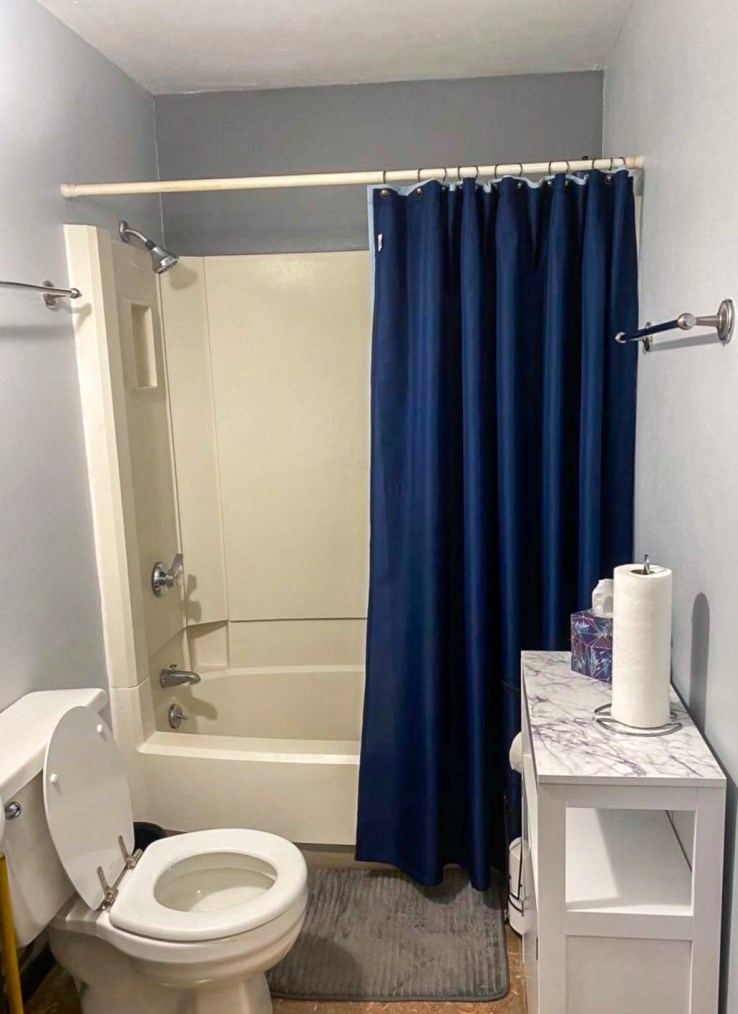 8515 107, Milwaukee WI 53224-4302 exterior