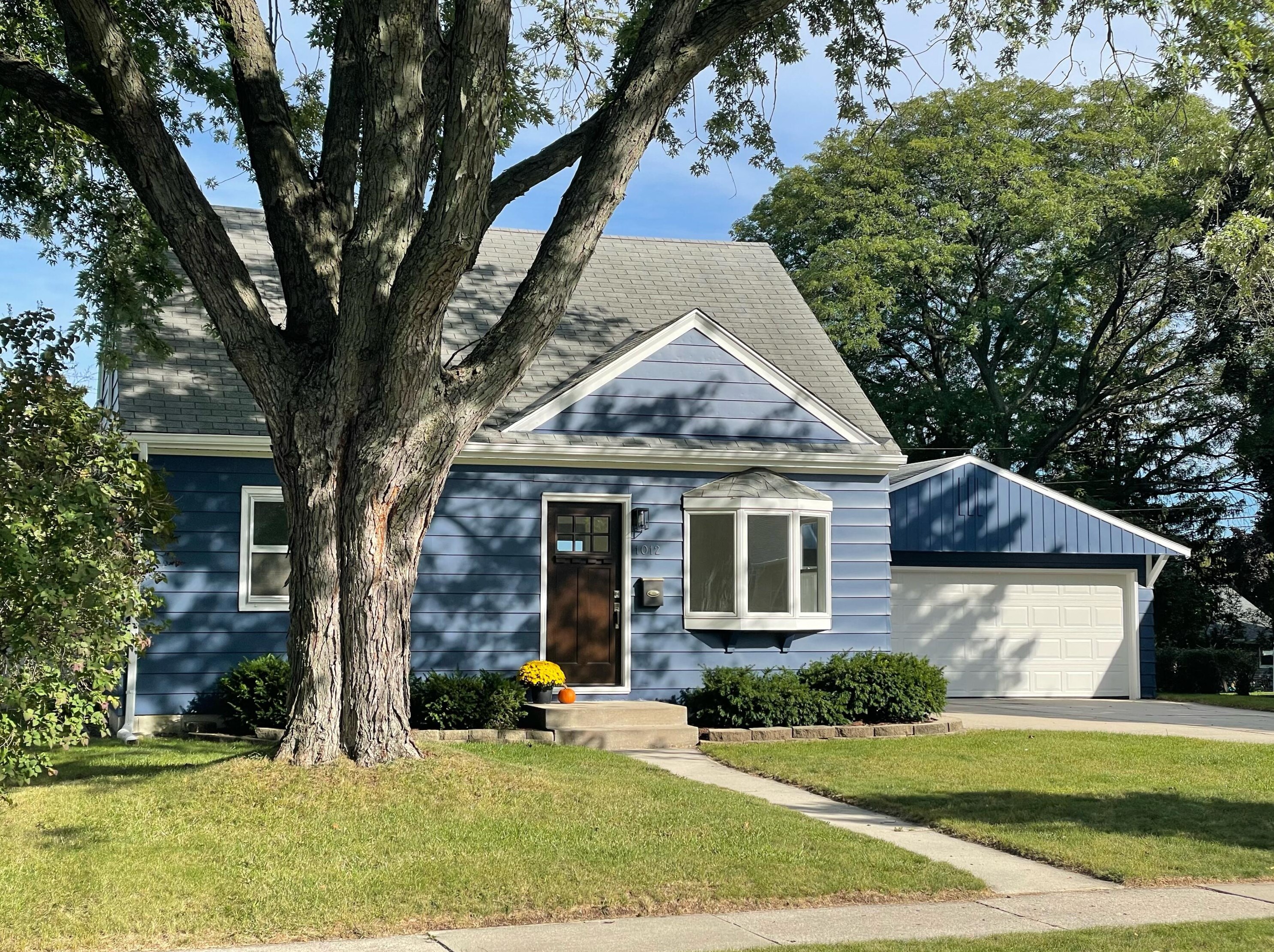 1012 4th Ave, Grafton WI  53024-1712 exterior