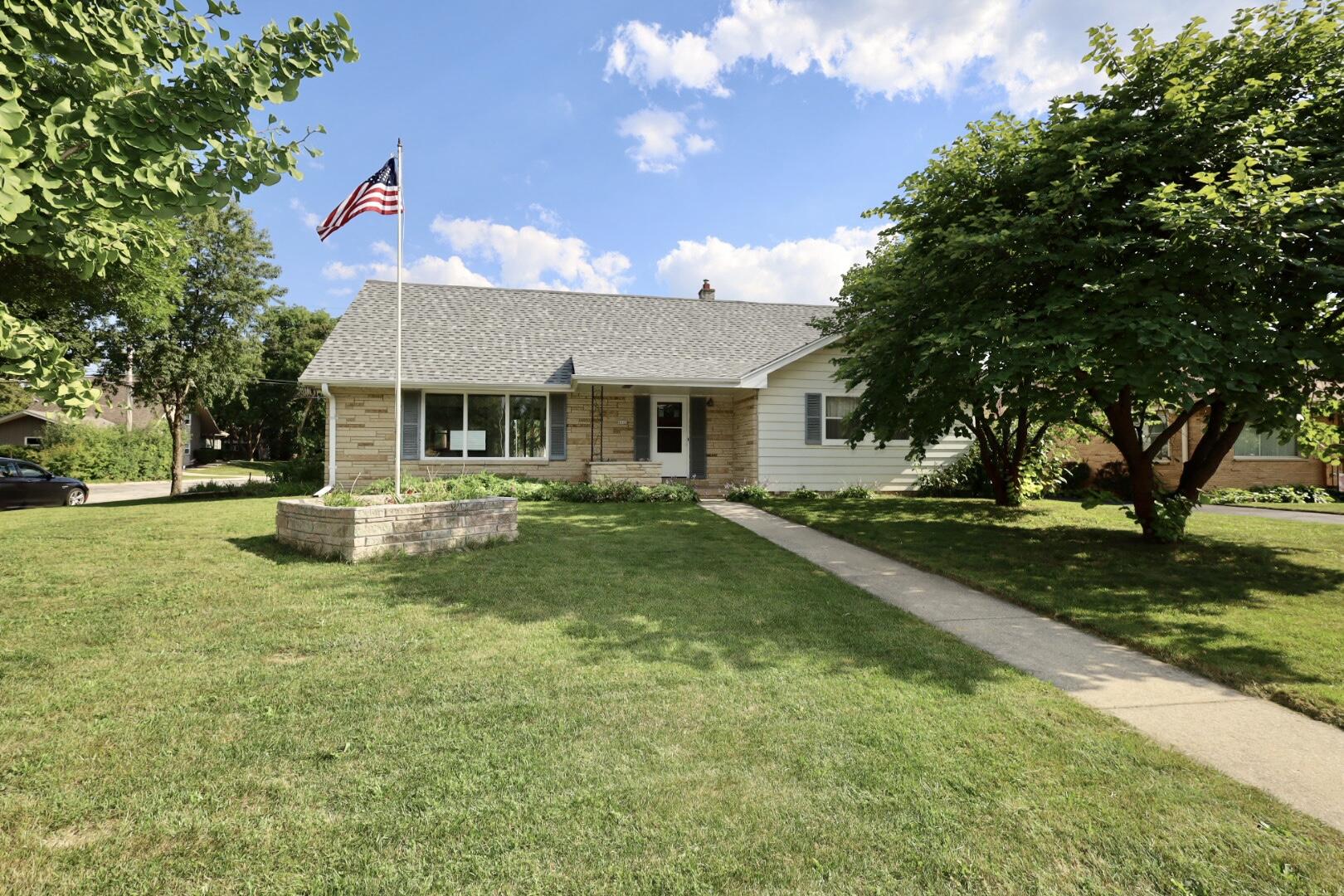 9905 W Grantosa Dr, Wauwatosa, WI 53222 MLS 1813000 Coldwell Banker