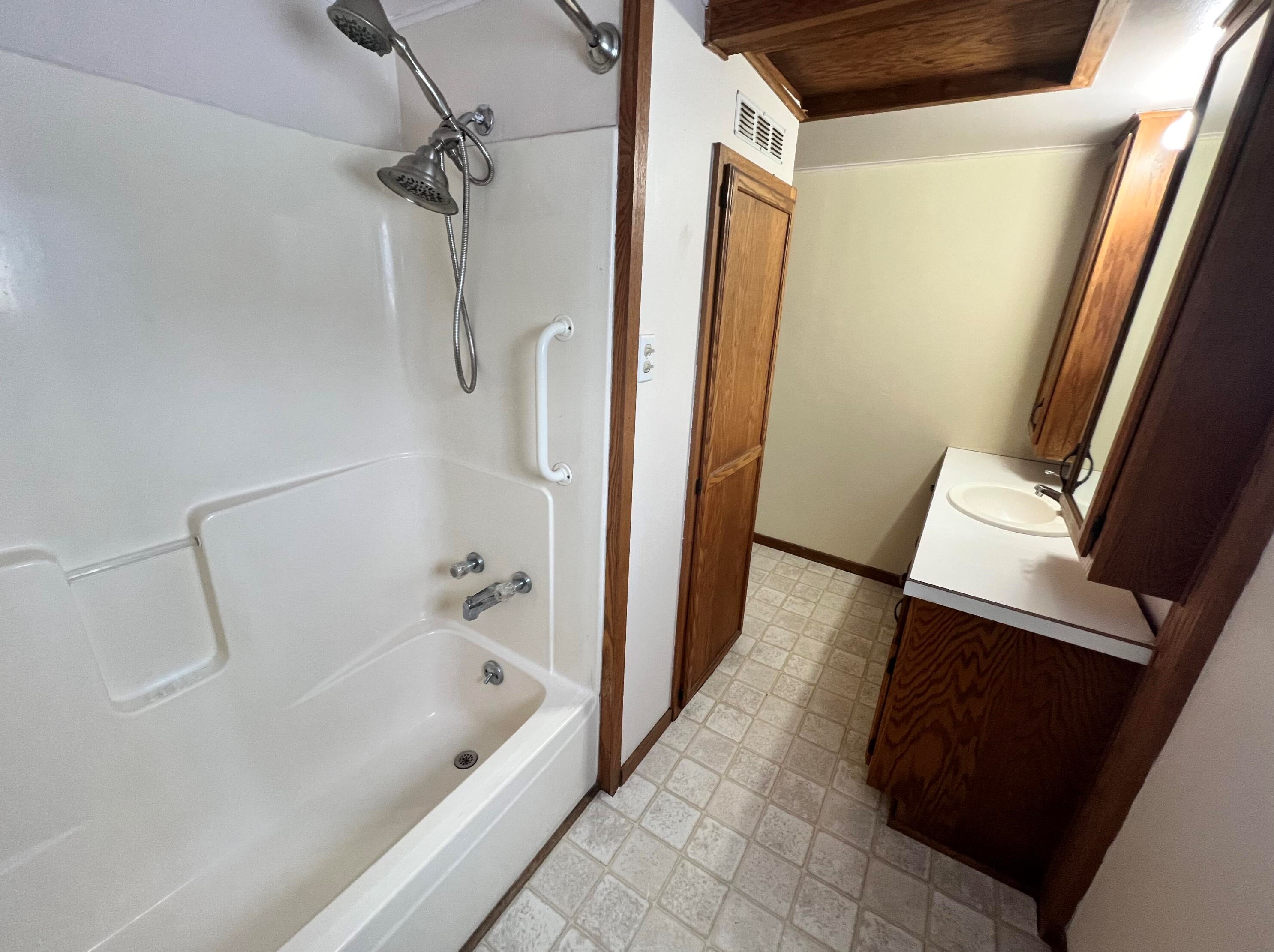 1641 Ellis Ave, Racine WI  53402-2748 exterior