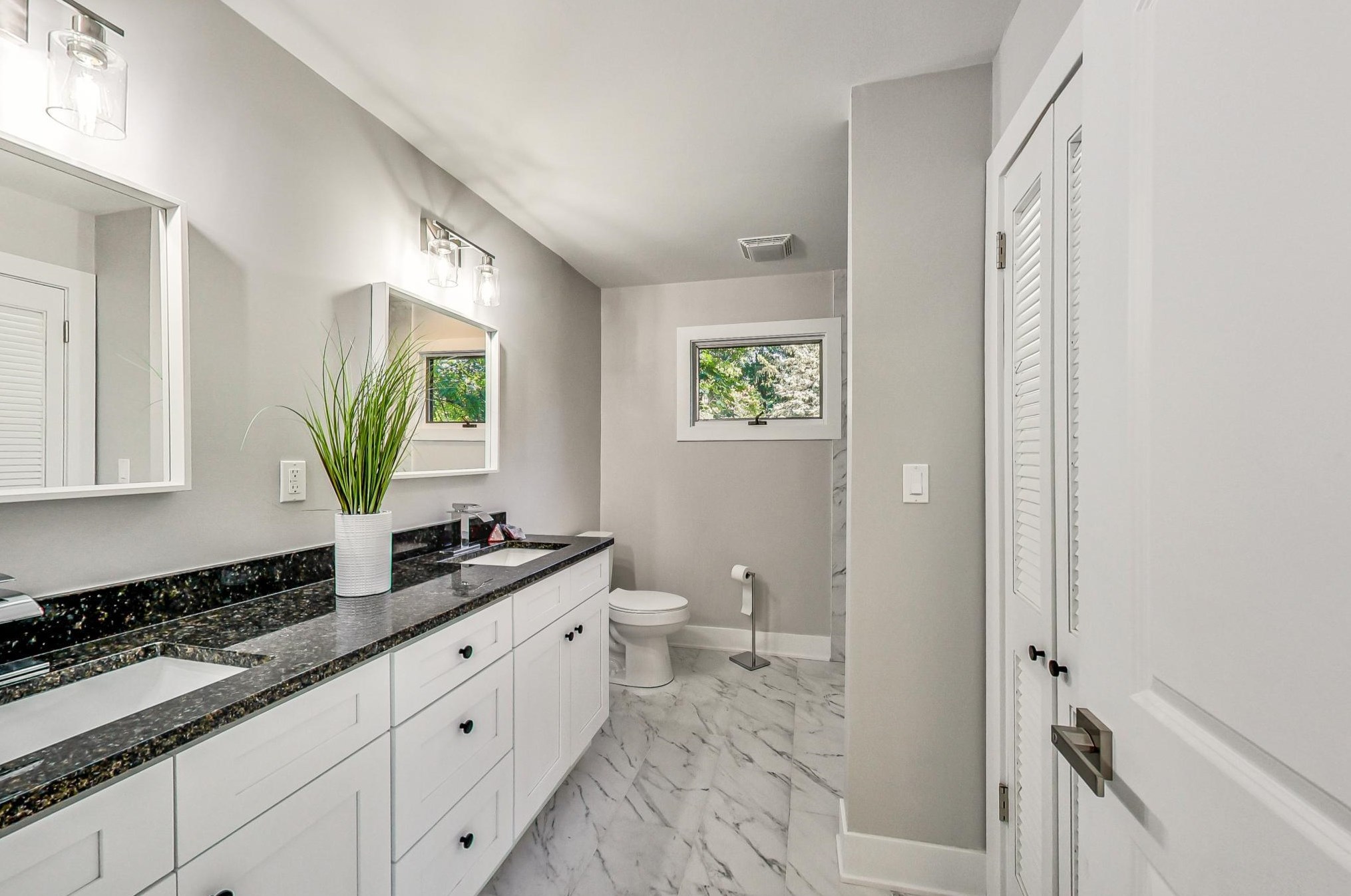 33601 Contour Dr, Lyons WI  53105-9214 exterior