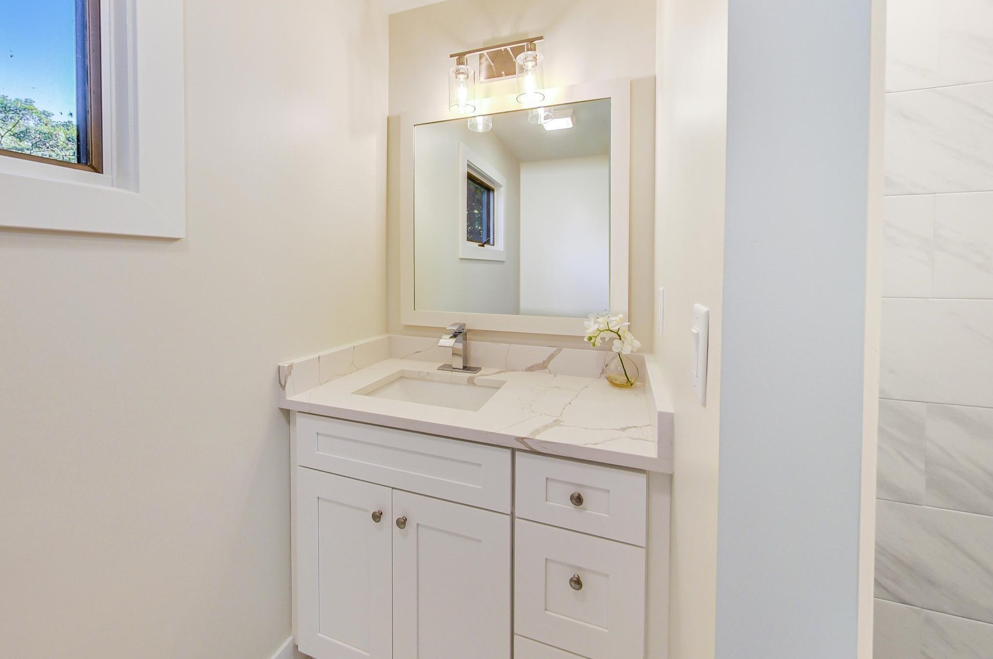 33601 Contour Dr, Lyons WI  53105-9214 exterior