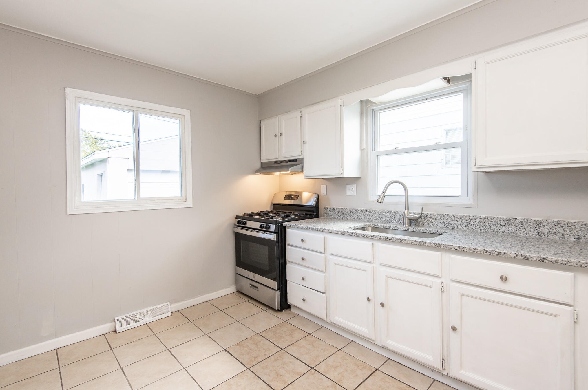 1845 Shoop St, Racine WI  53404-2340 exterior