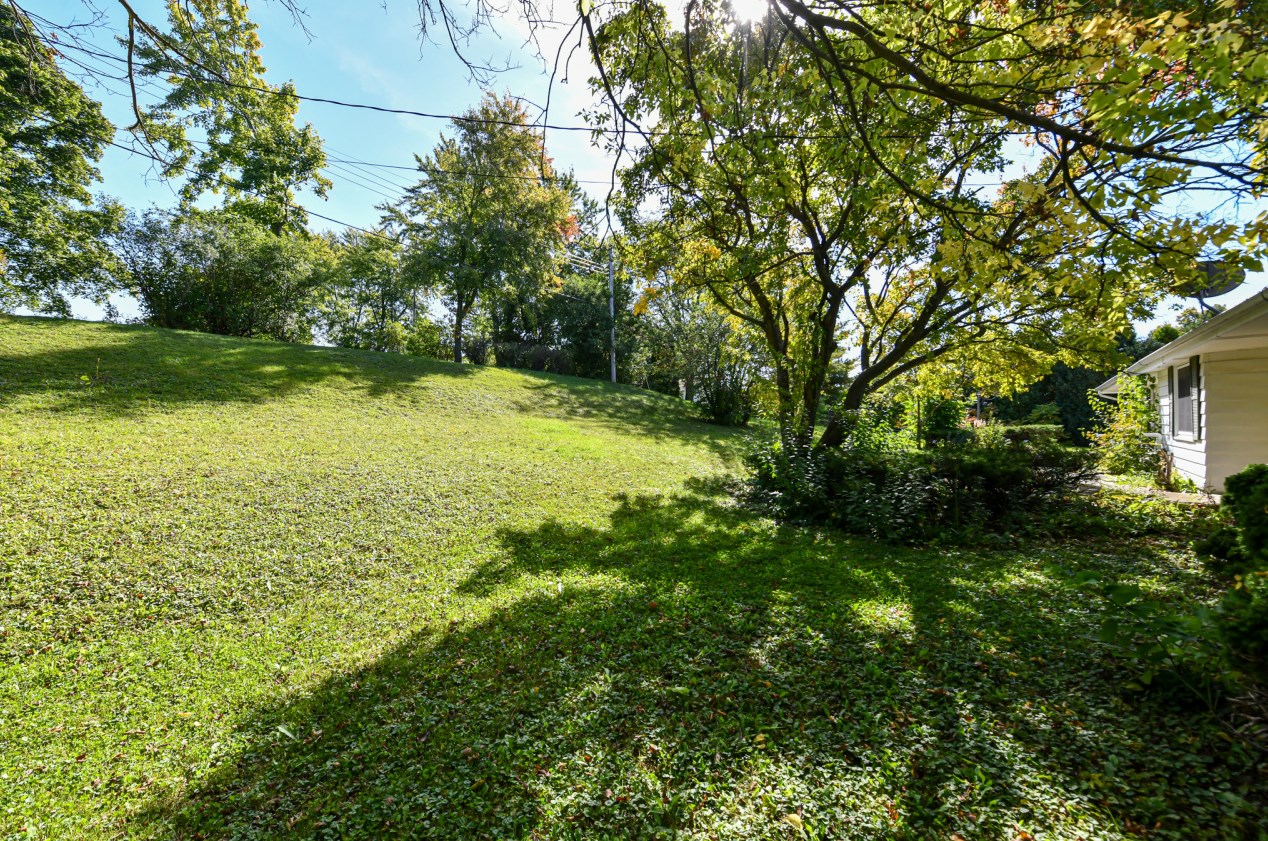 4540 Coral Dr, Brookfield WI  53045-1327 exterior