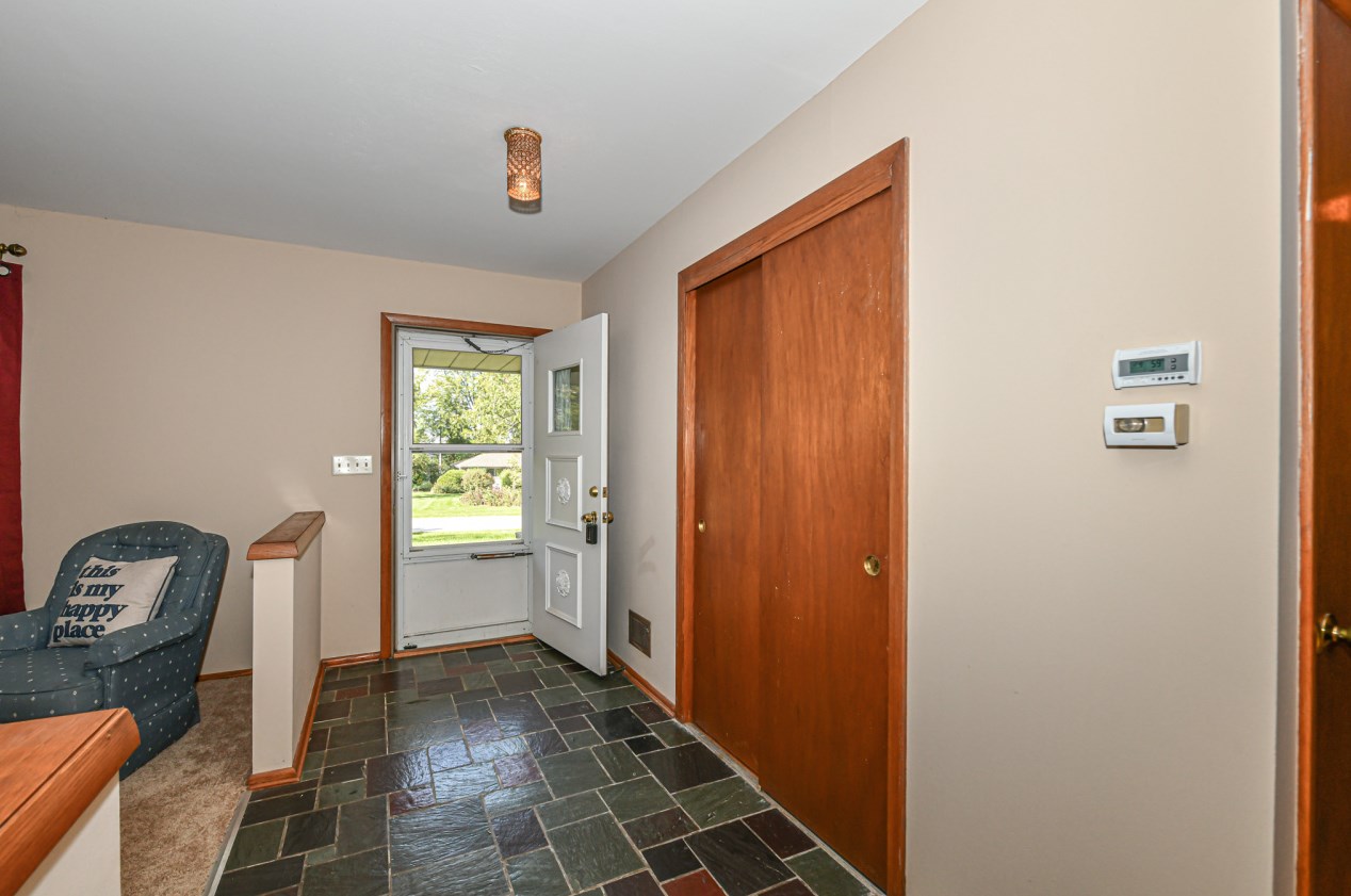 4540 Coral Dr, Brookfield WI  53045-1327 exterior