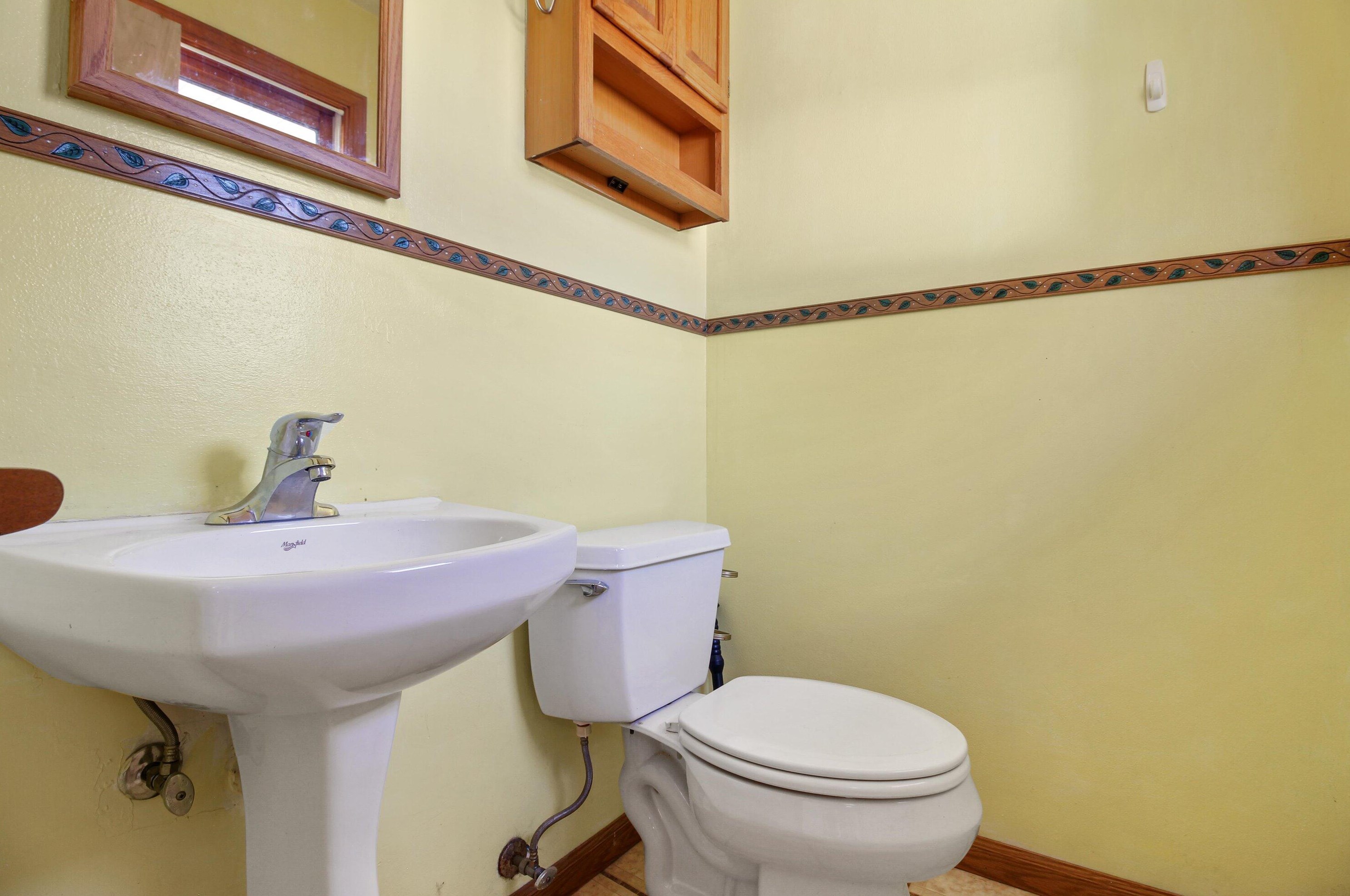 5515 Honey Crk Dr, Milwaukee WI 53221-4012 exterior