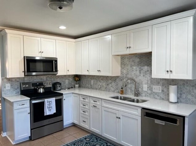 3323 Green Meadows Ln, Racine WI  53405-4706 exterior