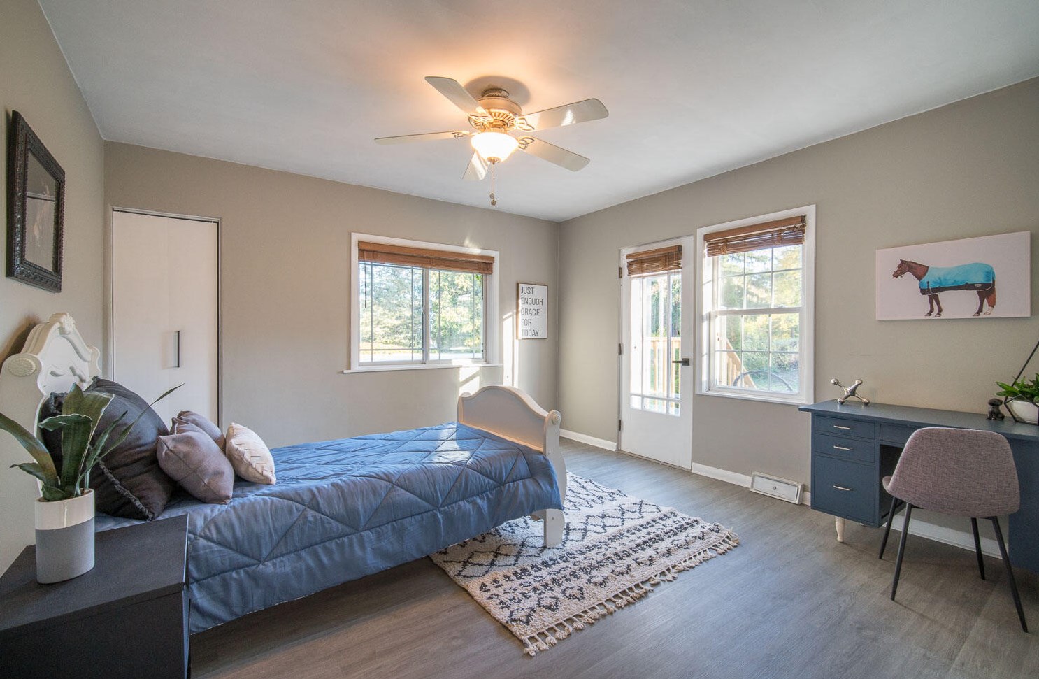 215 Bobolink Dr, Brookfield WI  53005-8033 exterior