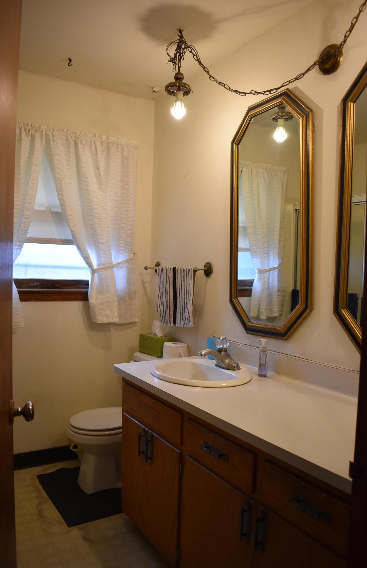 3818 Brooklawn Cir, South Milwaukee WI  53172-3836 exterior