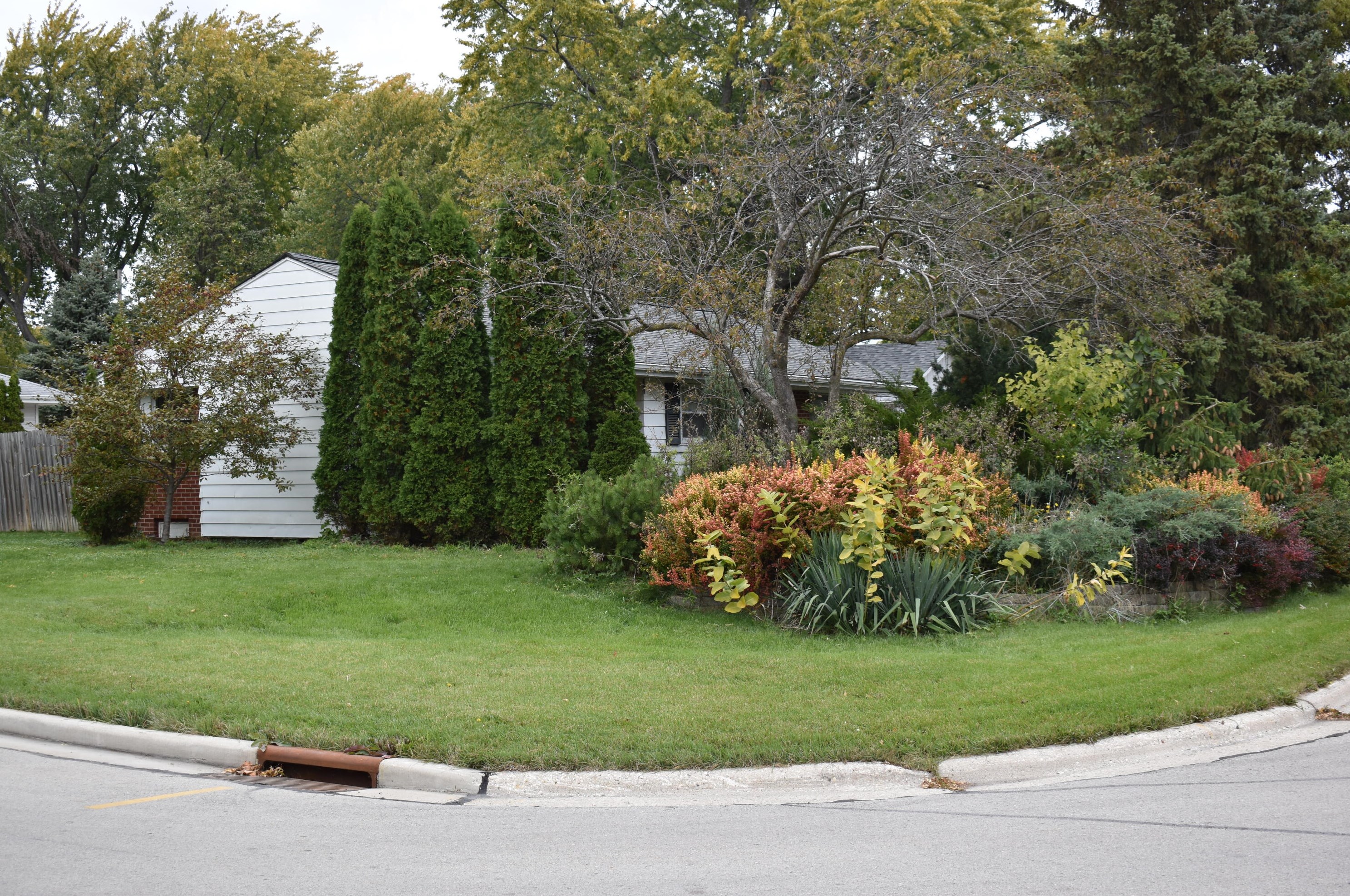 3818 Brooklawn Cir, South Milwaukee WI  53172-3836 exterior