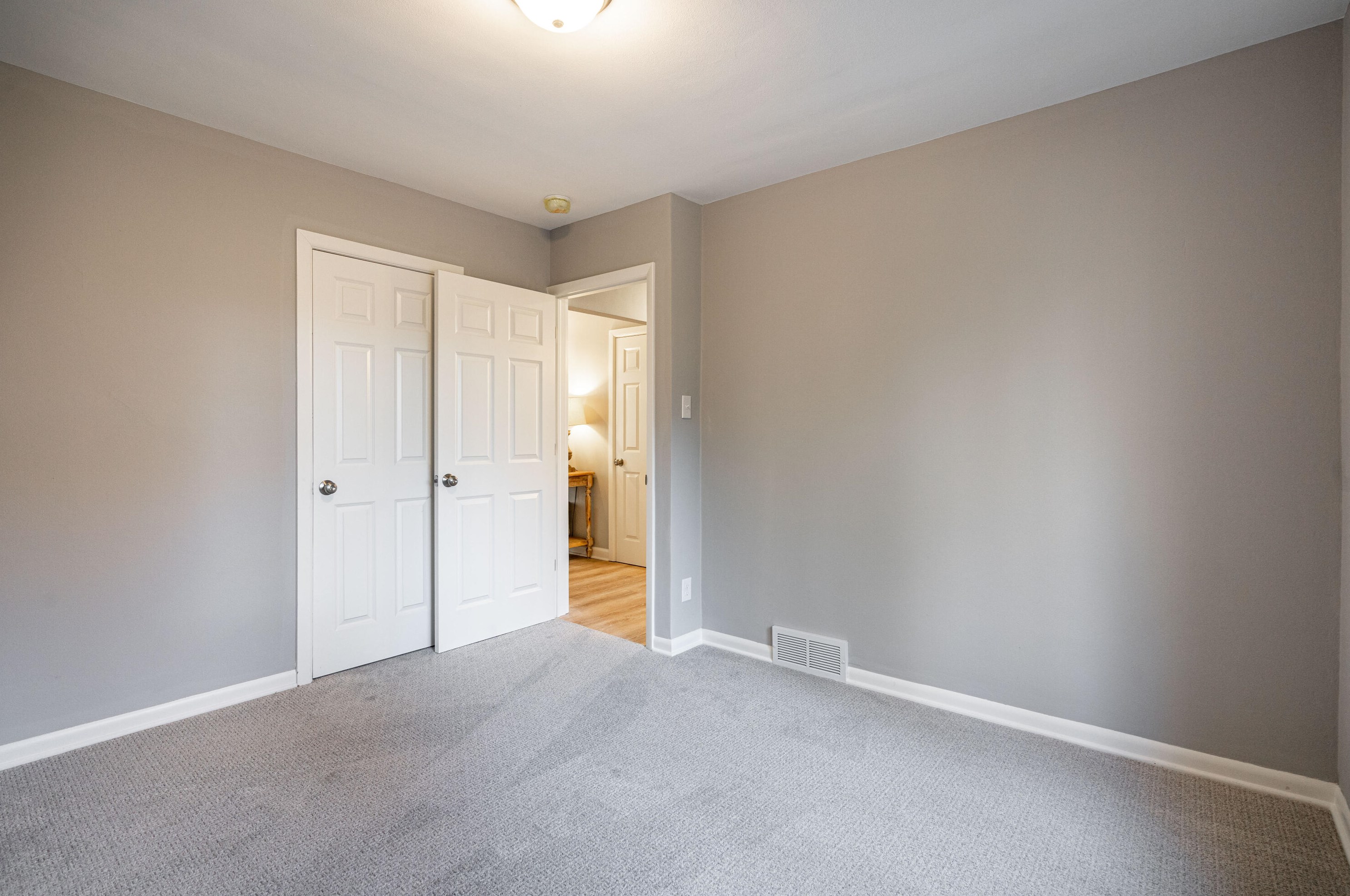 19160 North Ave, Brookfield WI  53045-4186 exterior