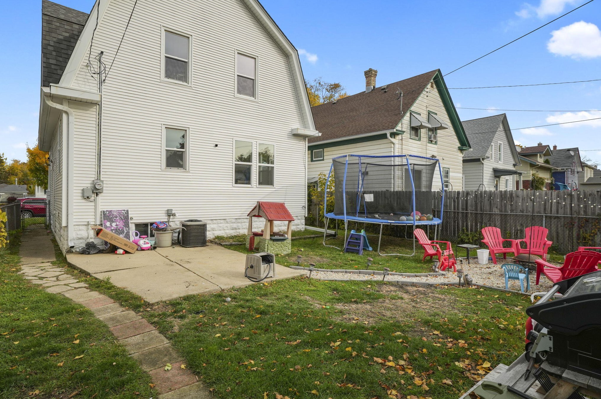 2423 Carmel Ave, Racine WI  53405-2507 exterior