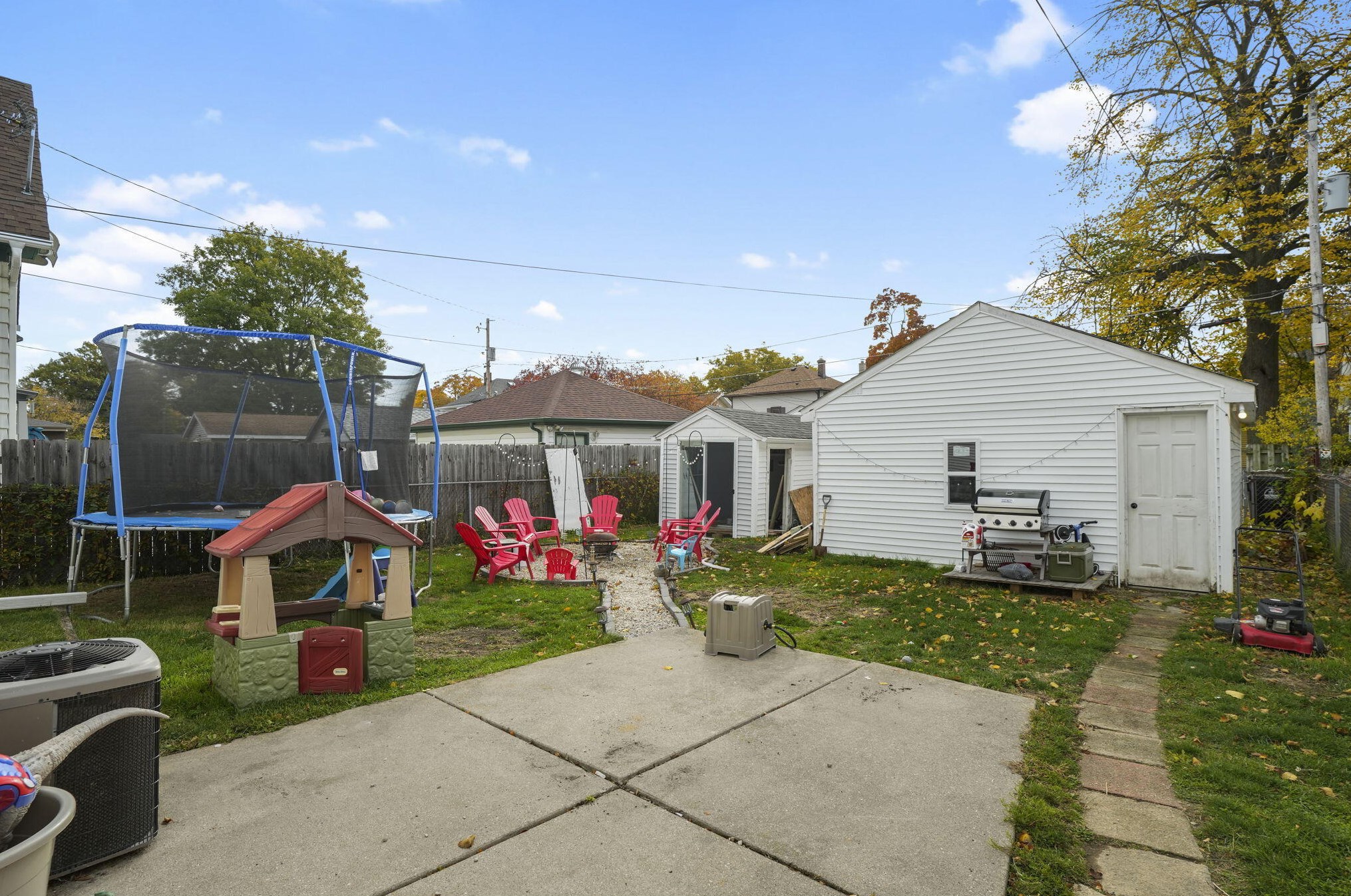 2423 Carmel Ave, Racine WI  53405-2507 exterior