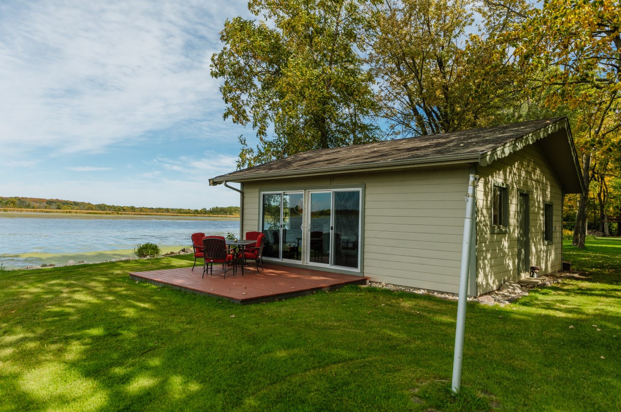 29314 Forest Isle Ln, Waterford, WI 53185