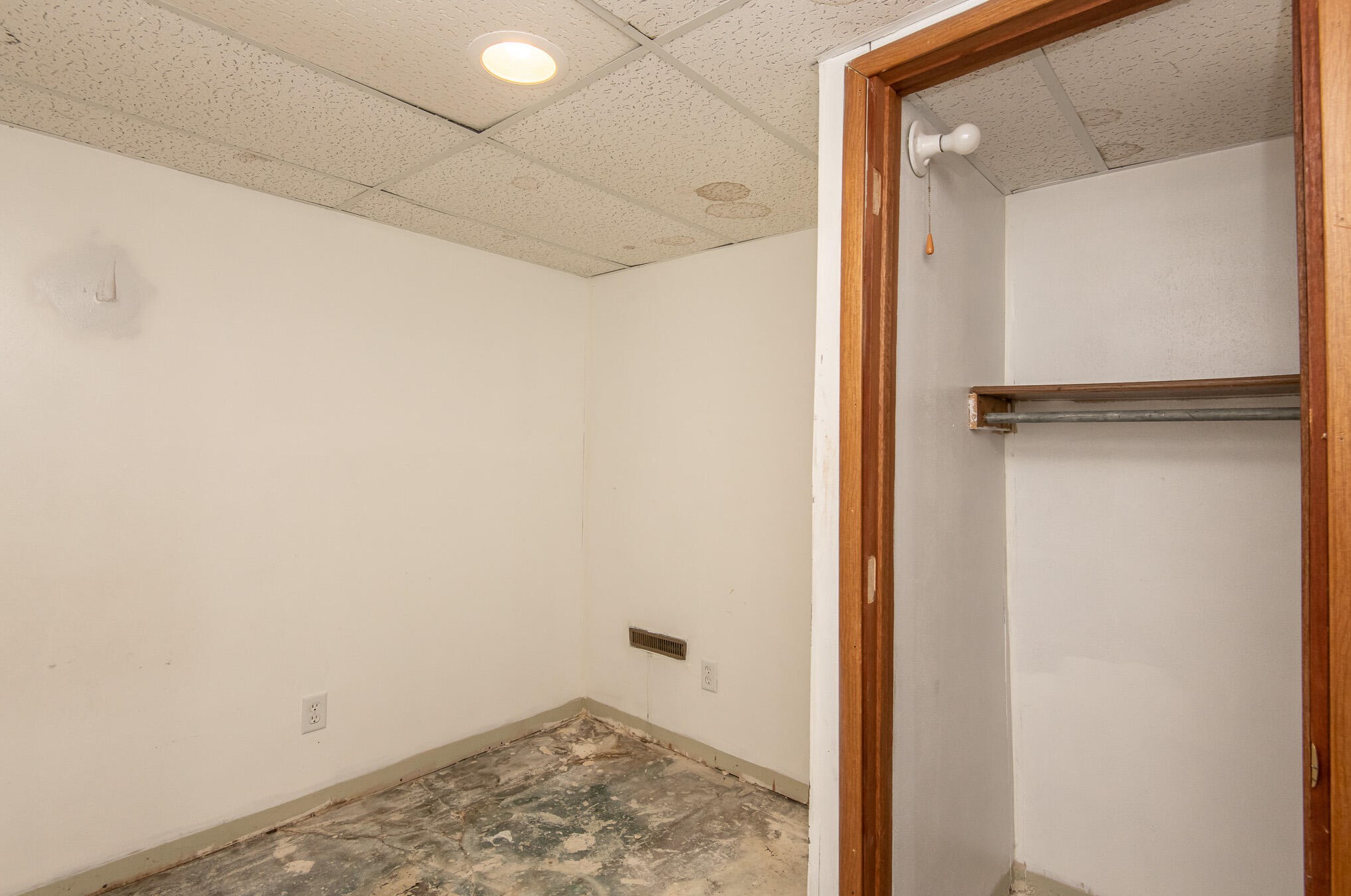 1701 Holmes Ave, Racine WI  53405-3546 exterior