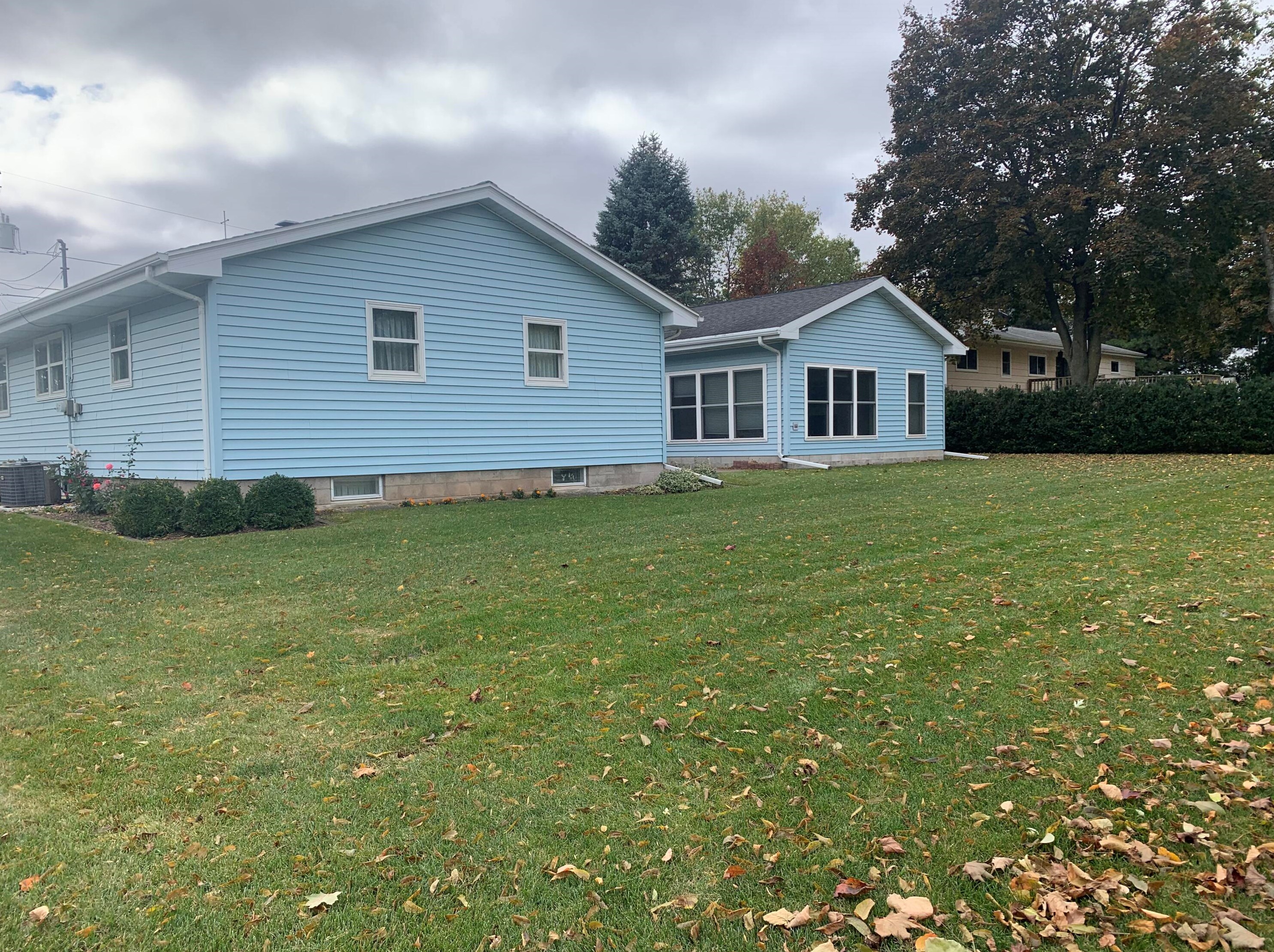 254 Roosevelt St, Valders WI  54245 exterior