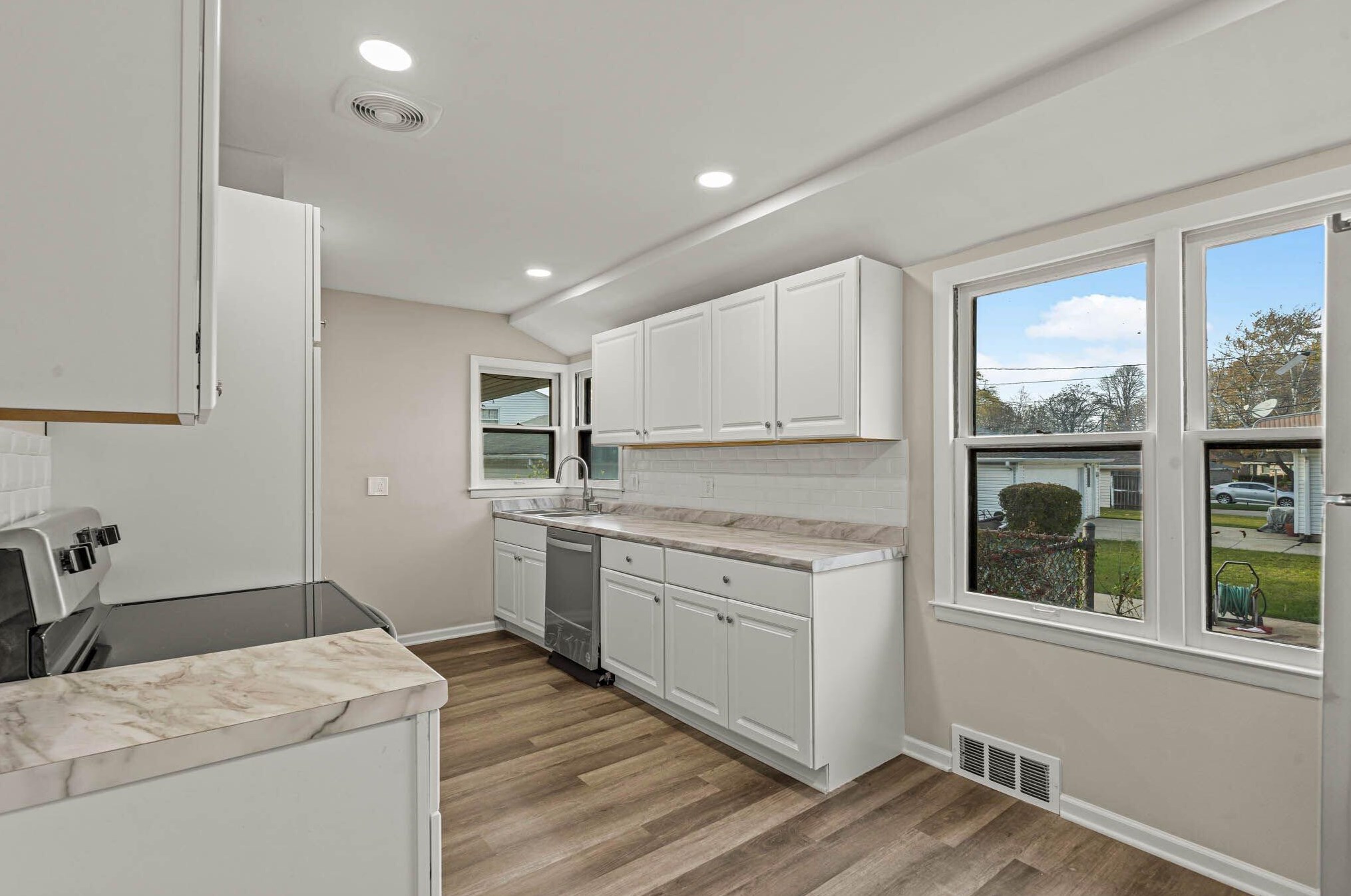 8200 Ruby Ave, Milwaukee WI  53218-4574 exterior