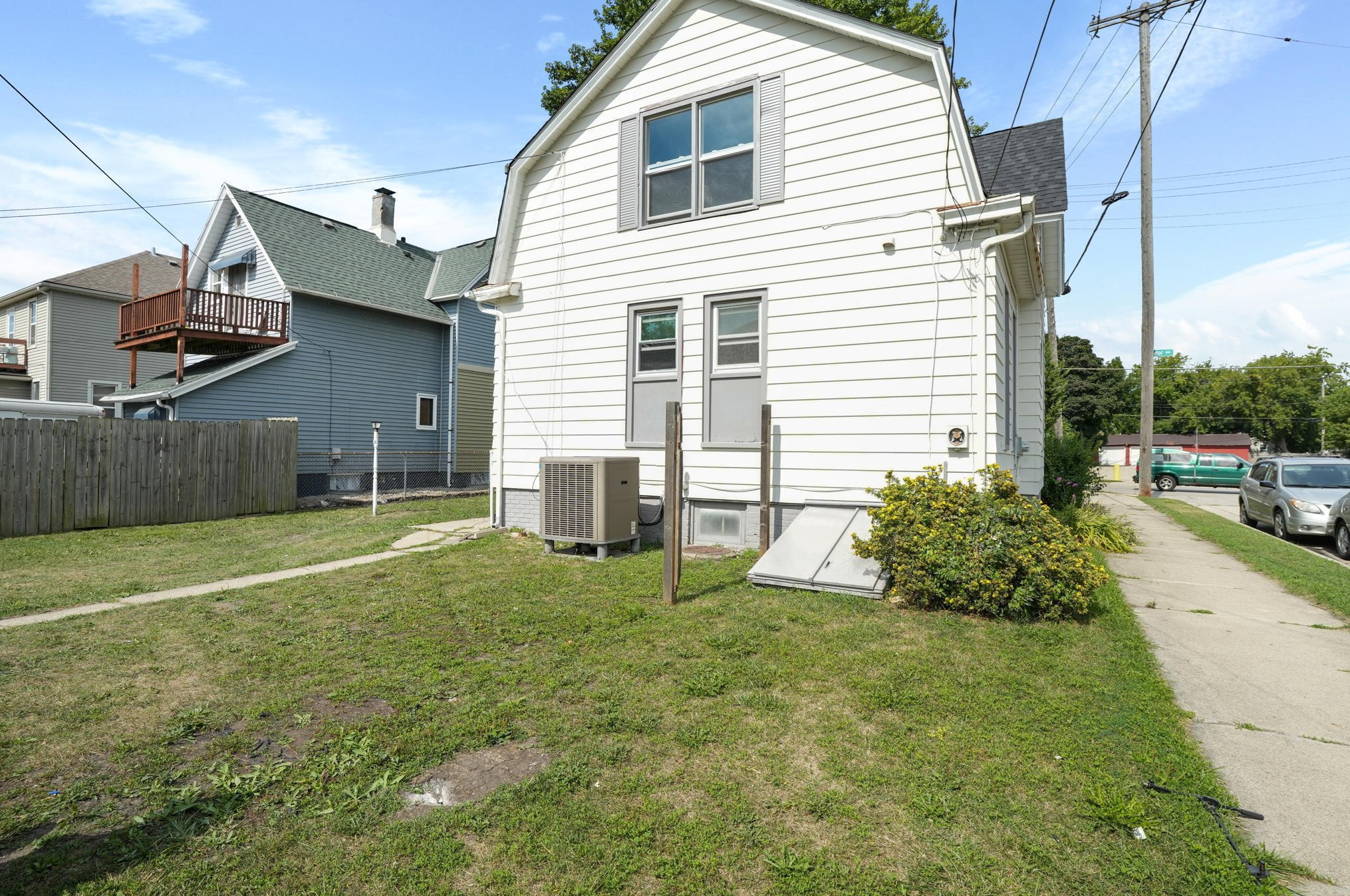 1823 Taylor Ave, Racine WI  53403-2477 exterior