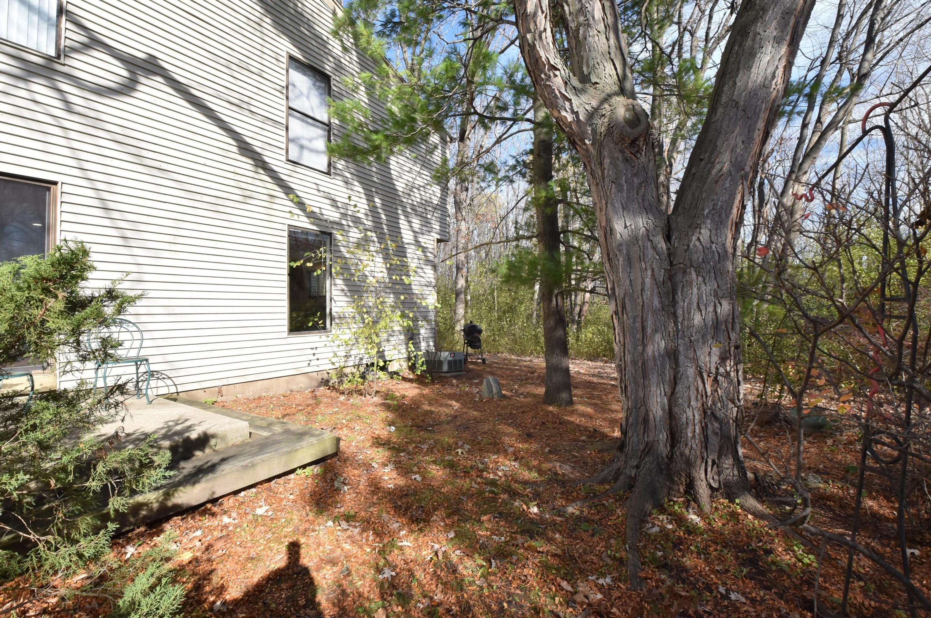 9012 70th St, Milwaukee WI  53223-2114 exterior